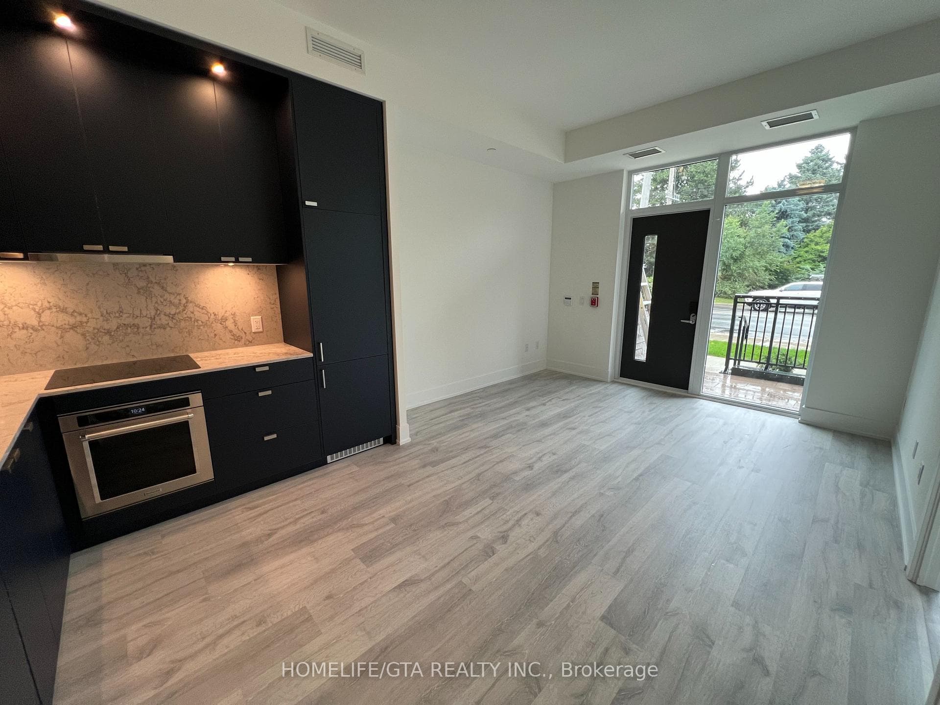 259 The Kingsway N/A Unit 107 photo 9