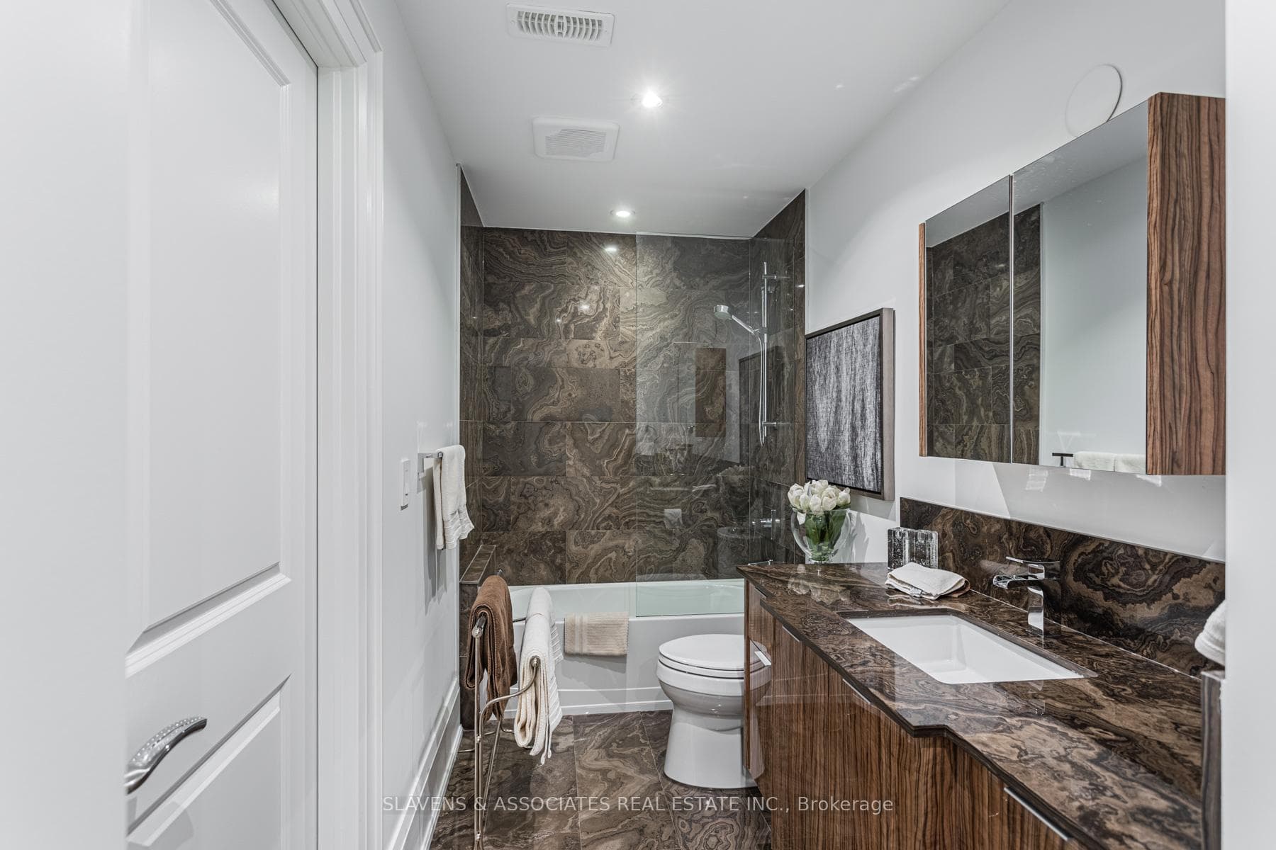 63 Mcgillivray Avenue photo 22