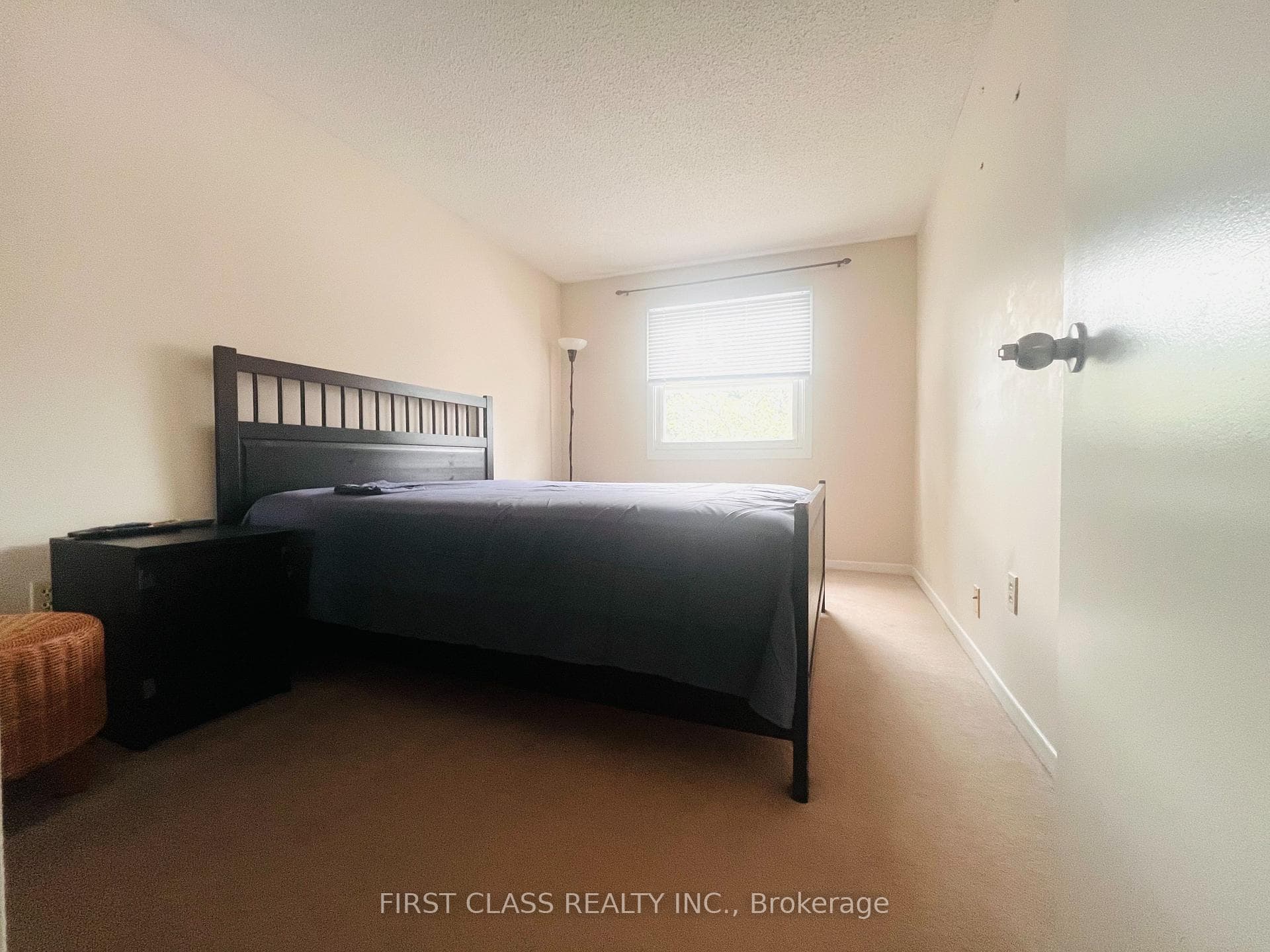 53 Spring Forest Square photo 13