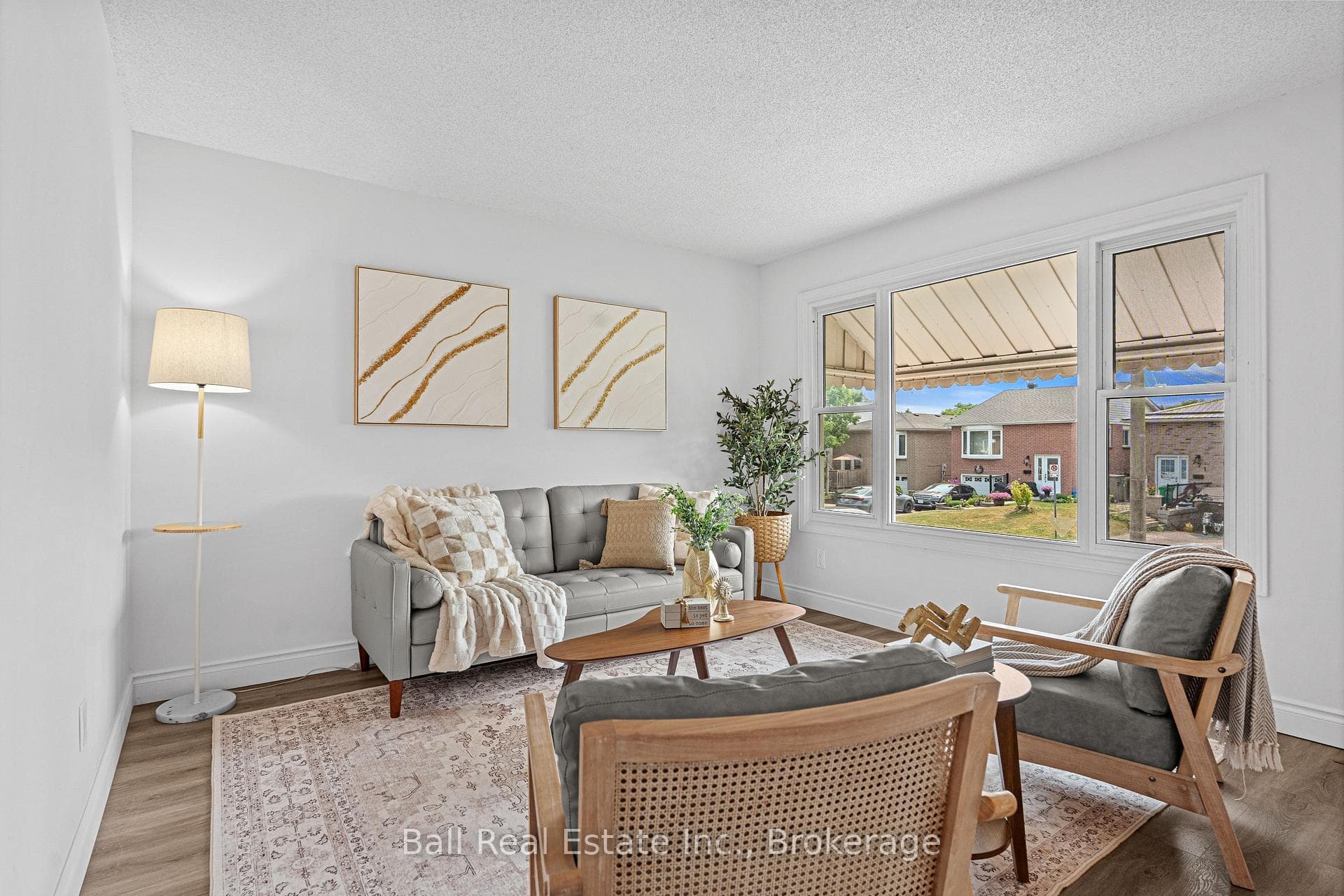 774 Mountain Ash Road photo 10