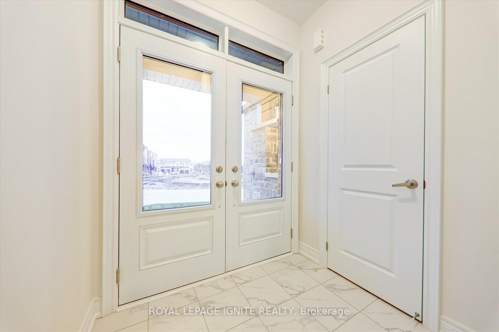2894 Shortreed Gardens photo 2