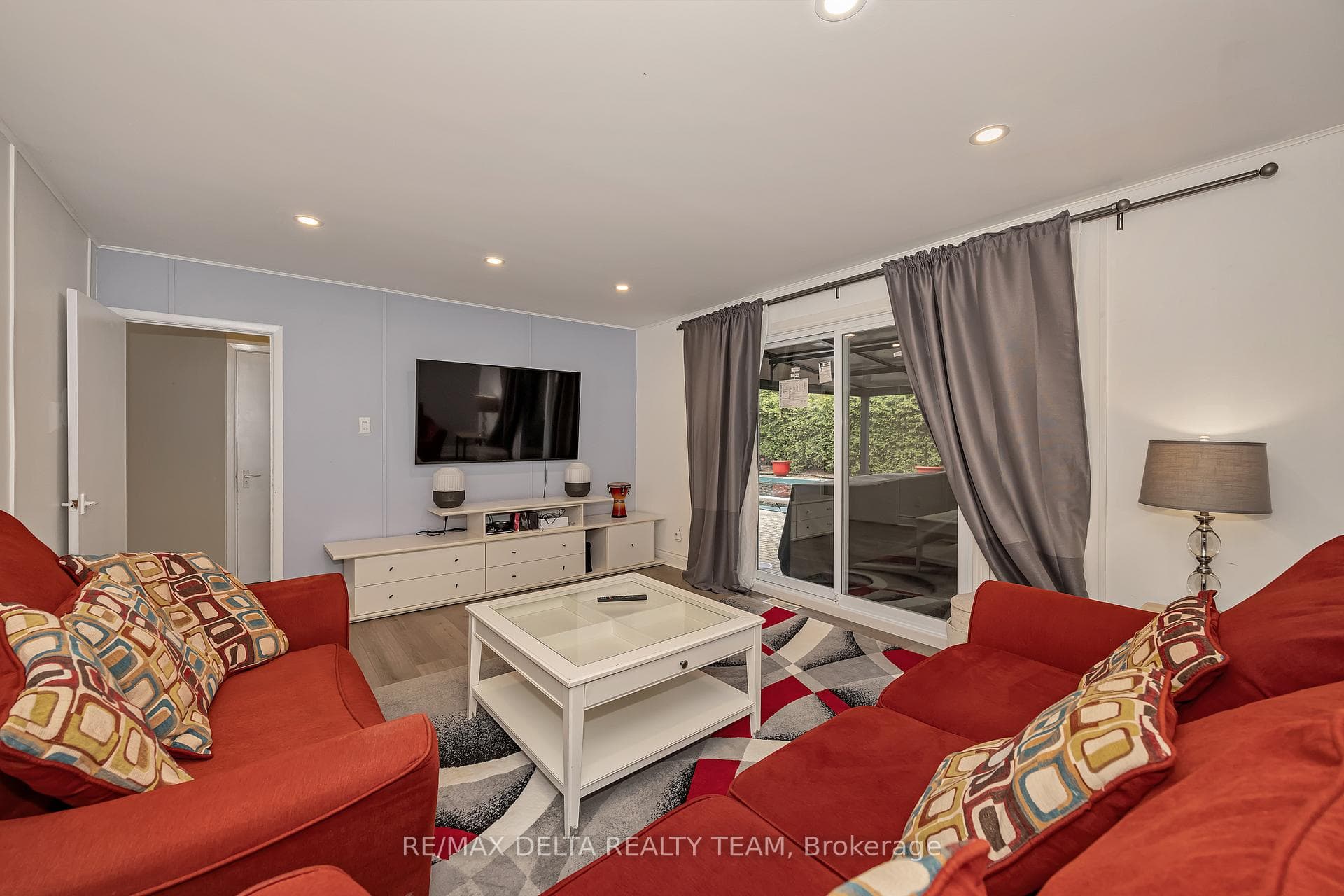 2350 Georgina Drive photo 20