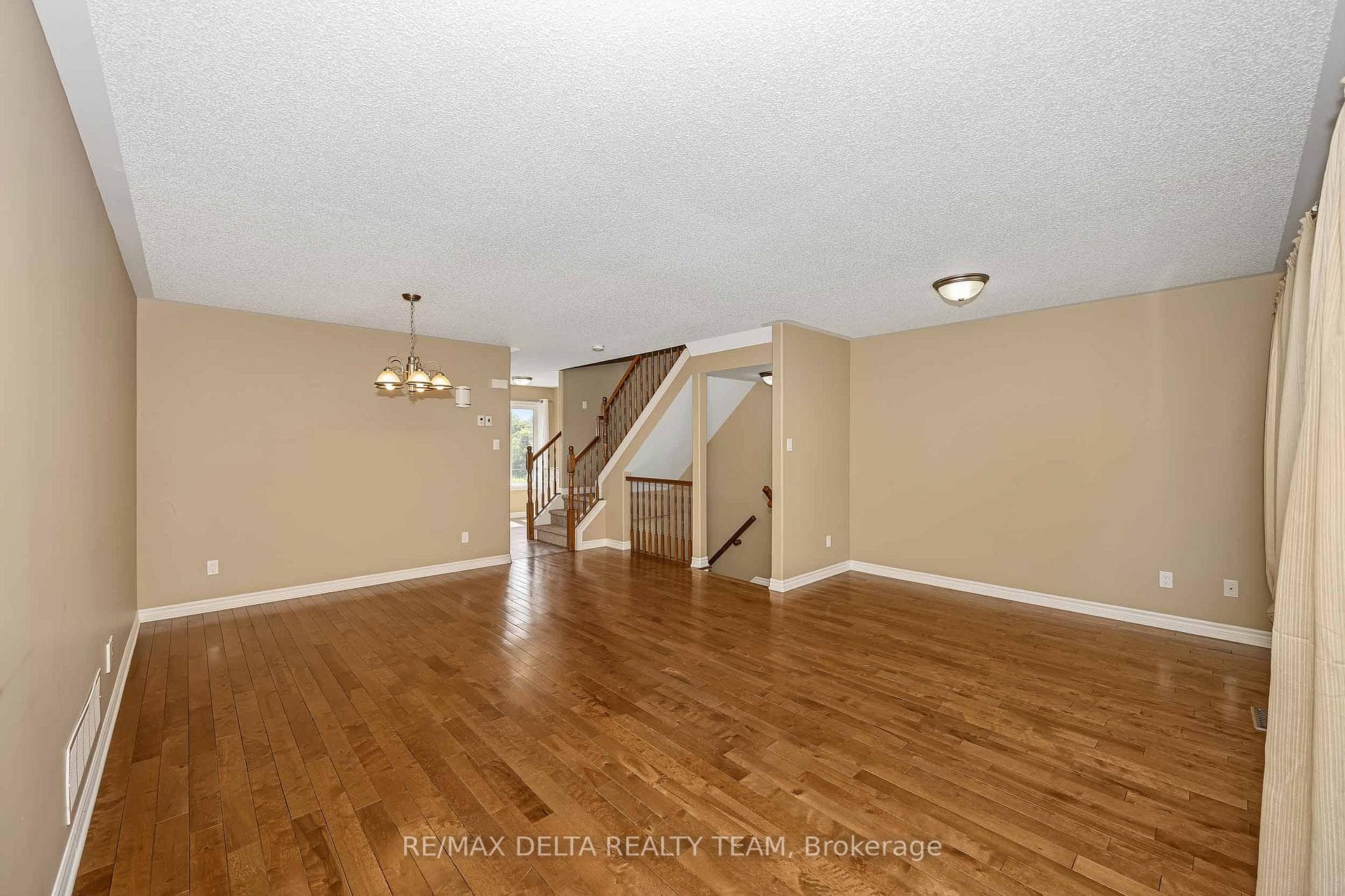 412 VAN BUREN Street photo 13