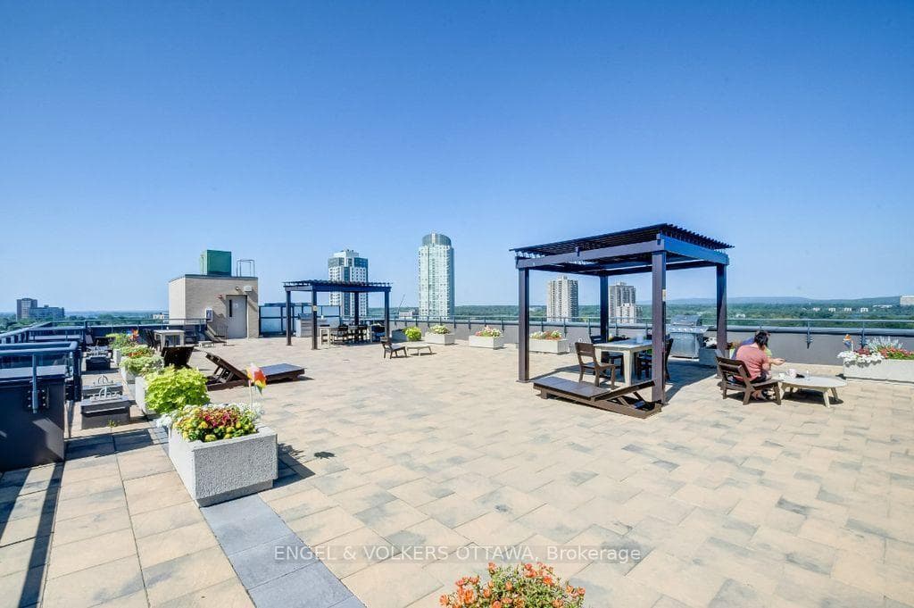 360 Patricia Avenue Unit 106 photo 33