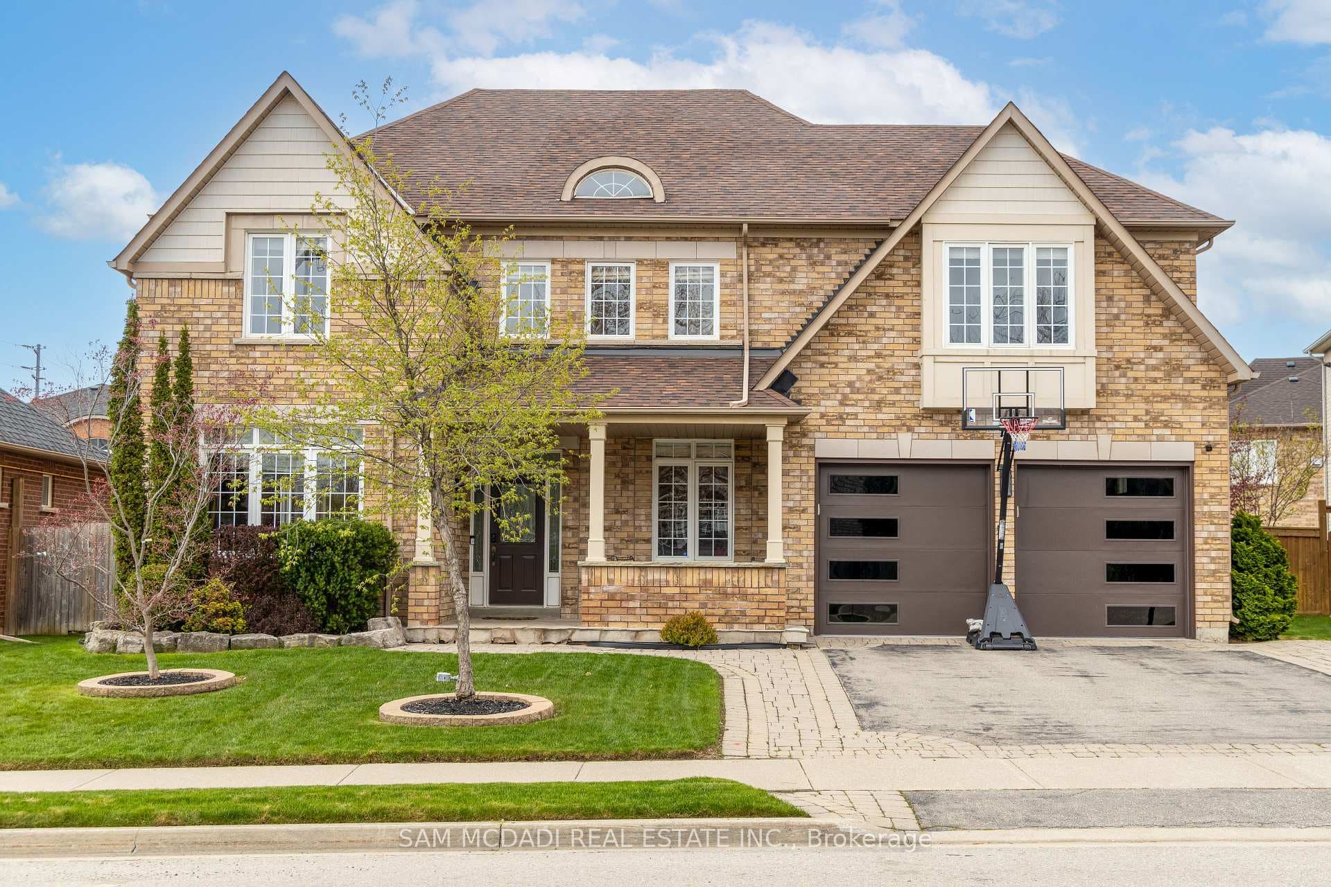 26 Supino Crescent photo 1