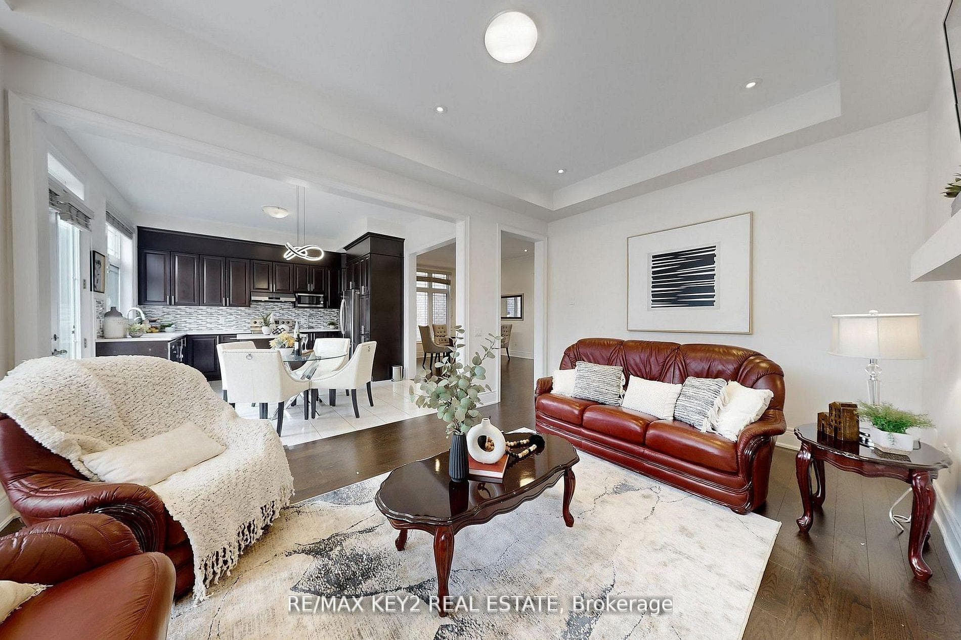 10 Lyle Way photo 10