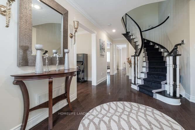 103 Hammerstone Crescent photo 6