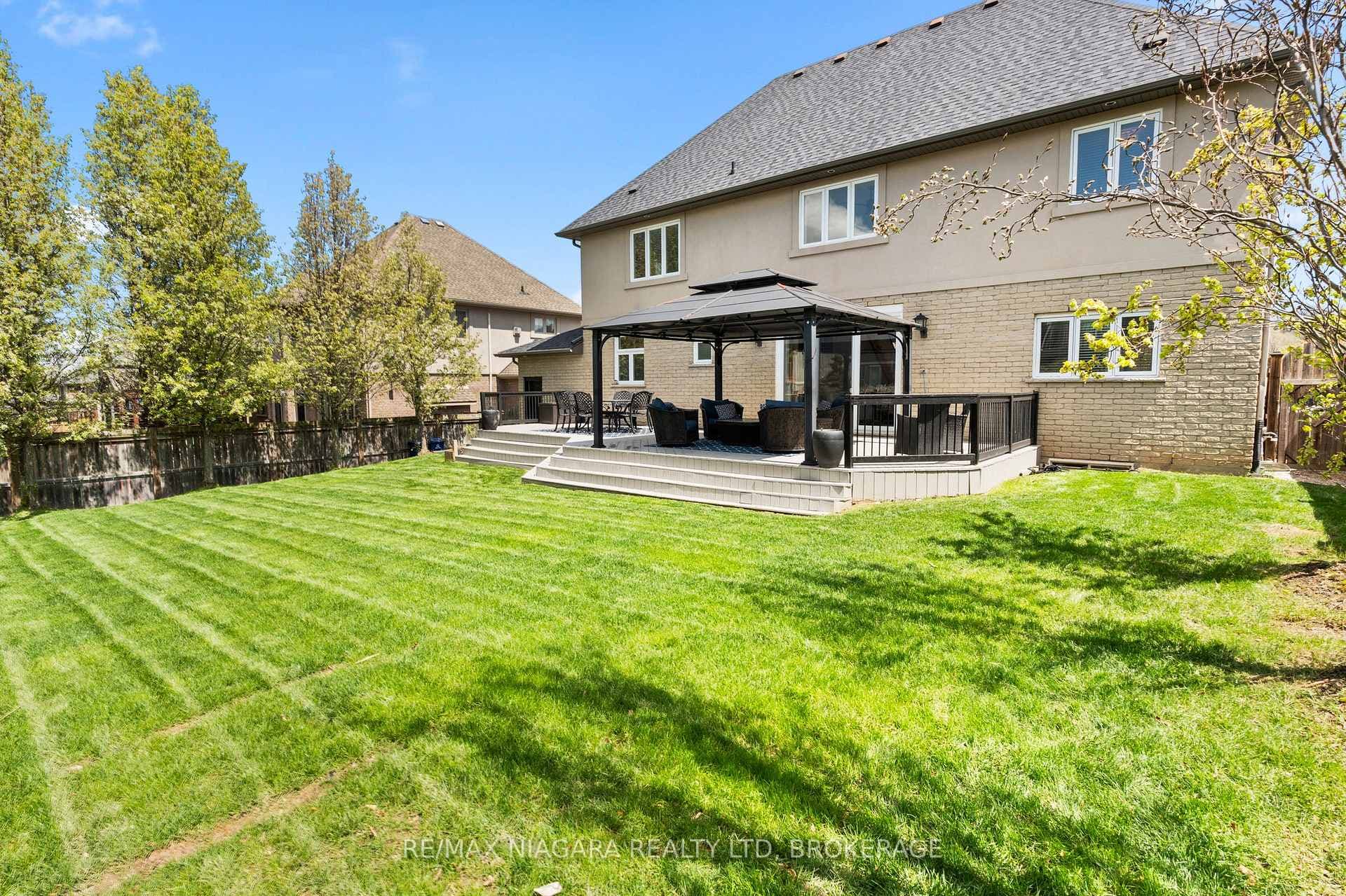 24 Red Haven Drive photo 40