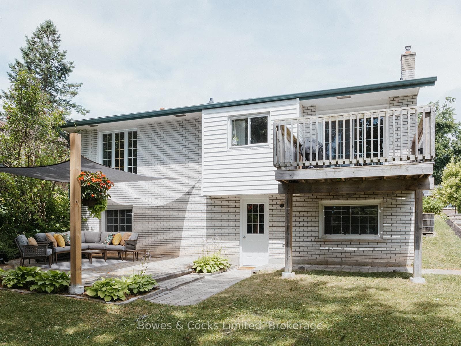 951 Ellesmere Avenue photo 33