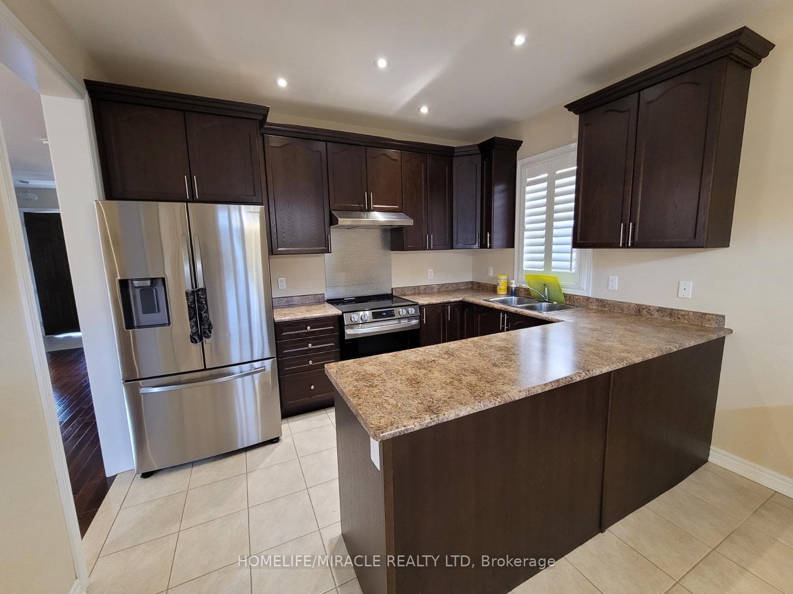7 Campwood Crescent photo 14
