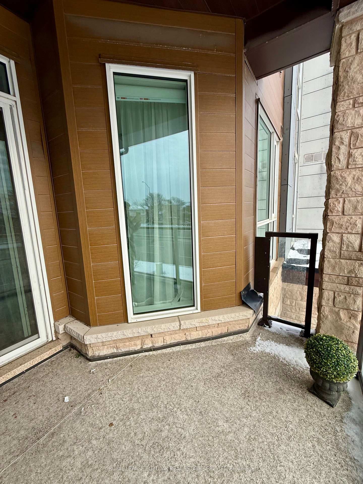 2393 Bronte Road Unit 202 photo 23