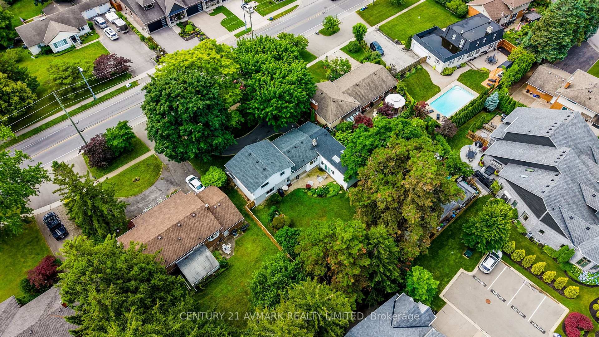 163 Lakeshore Road photo 40