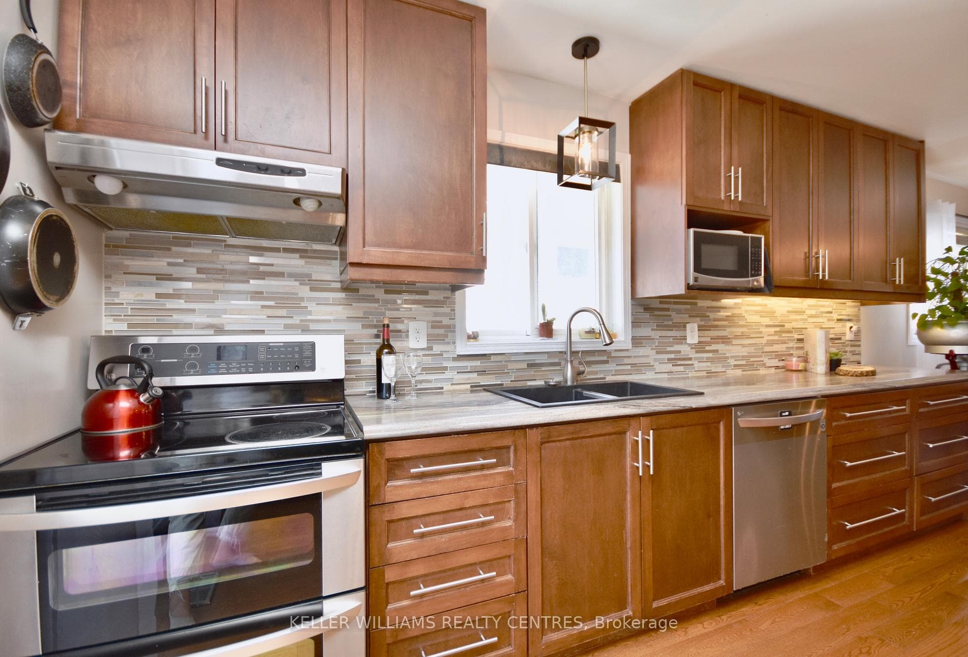 67 Moir Crescent photo 17