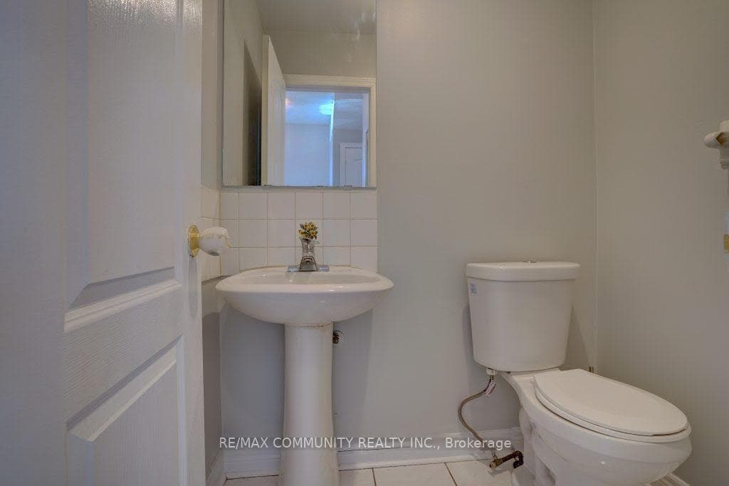56 Red Hawk Road photo 5