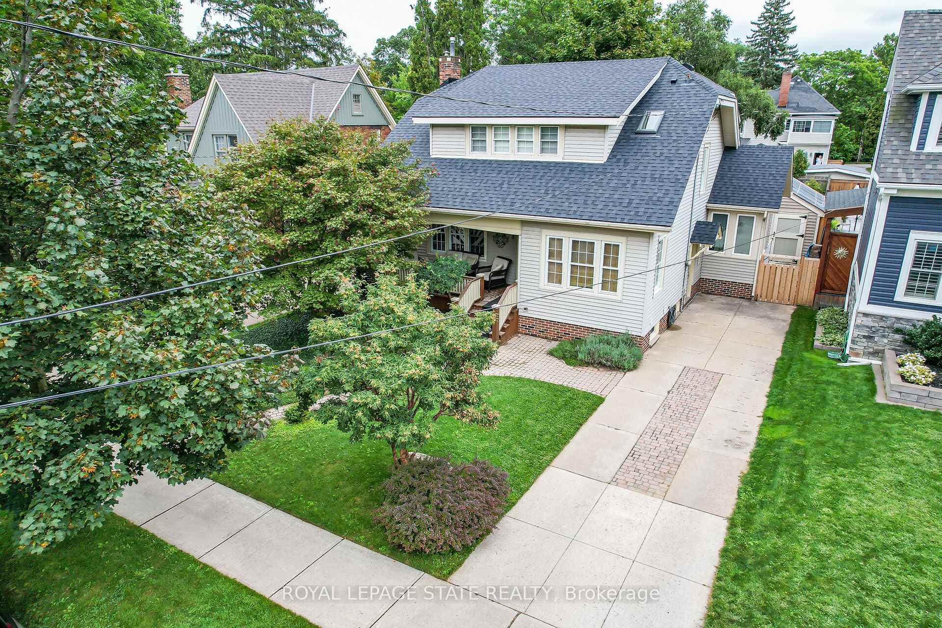 3 Nelles Boulevard photo 1