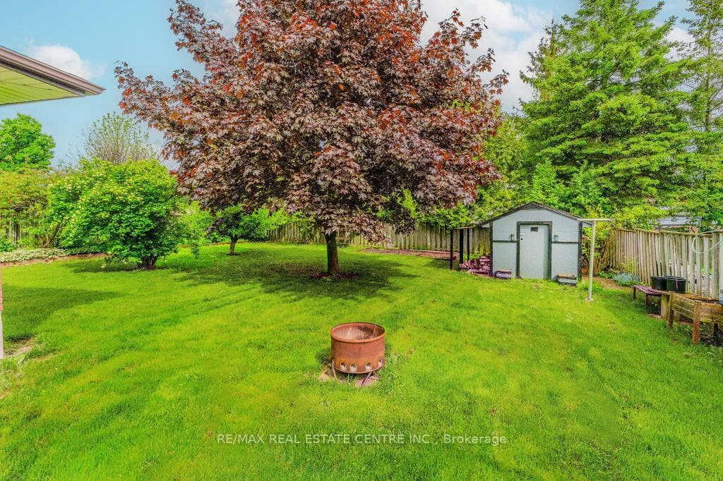 30 Upton Crescent photo 20