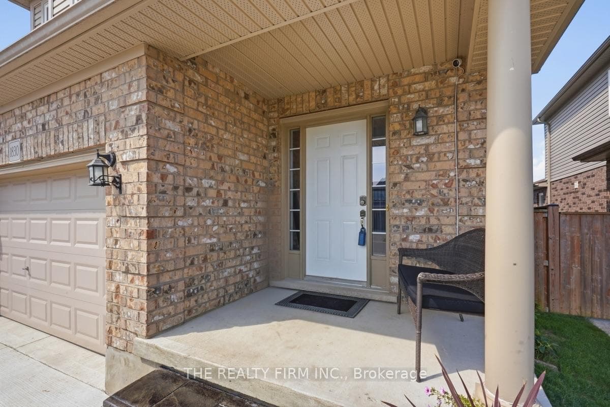 1830 Couldridge Way photo 2