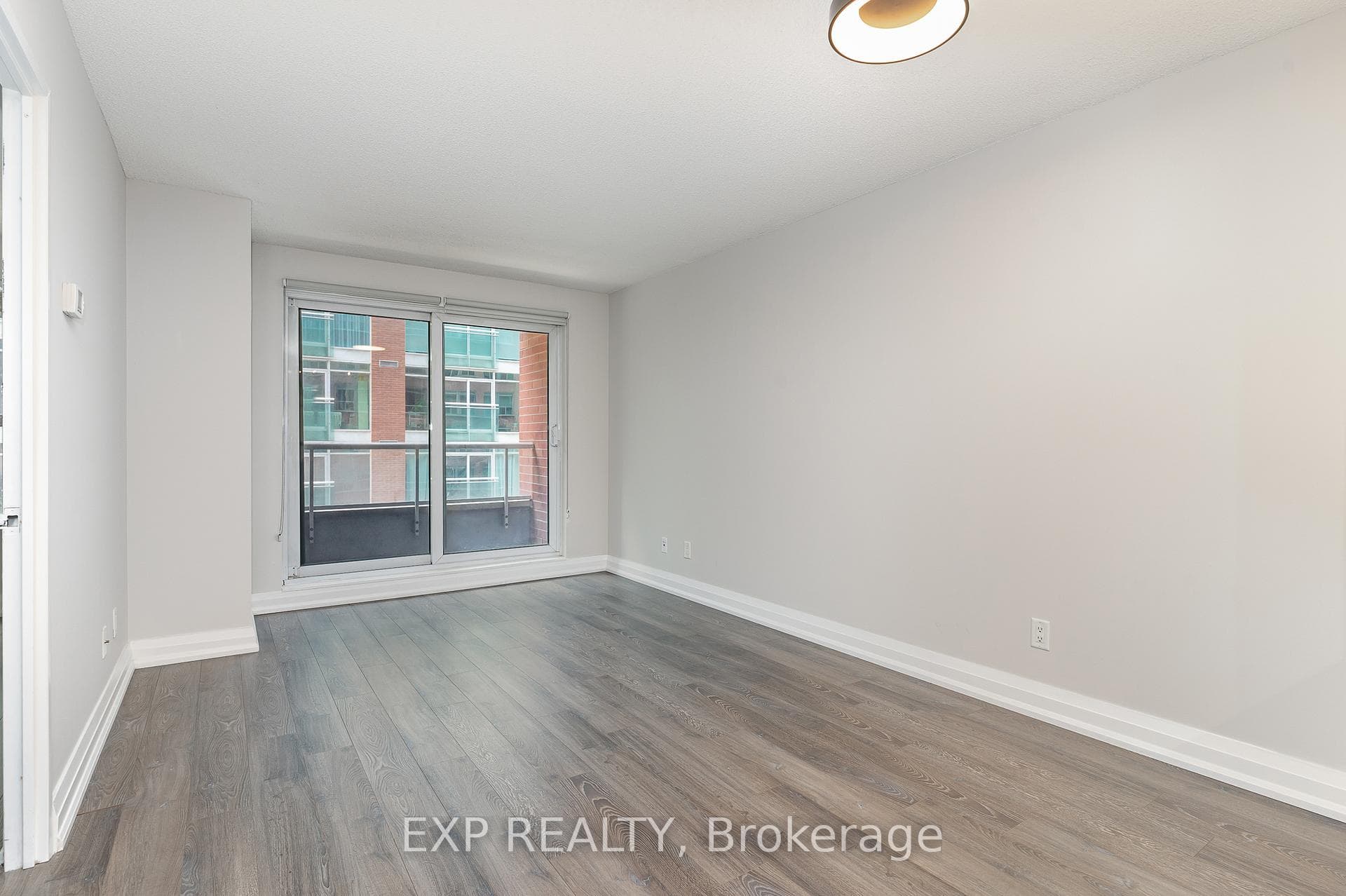230 King Street Unit 614 photo 3
