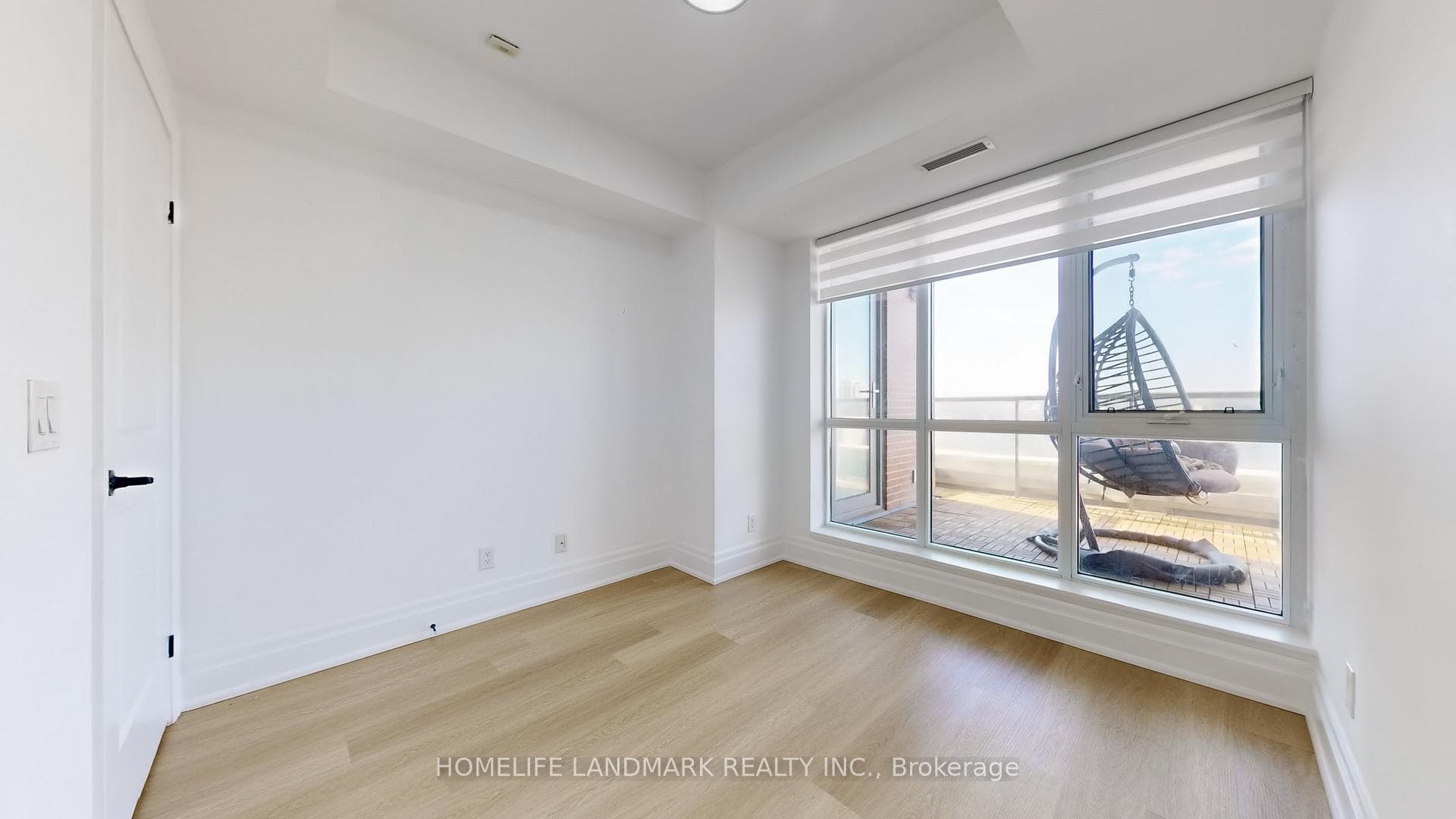 39 Upper Duke Crescent Unit 516 photo 14