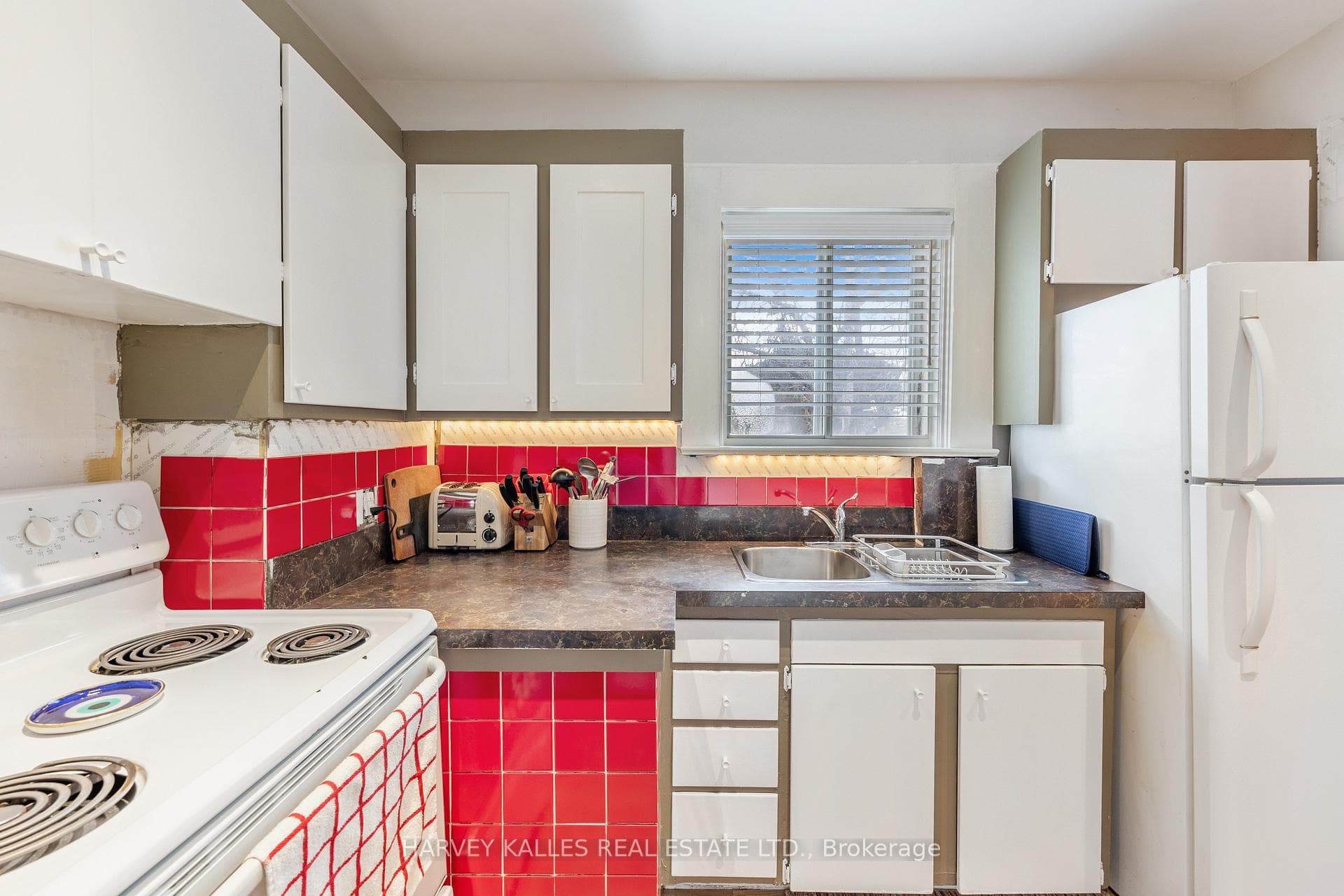 19 Danesbury Avenue photo 8