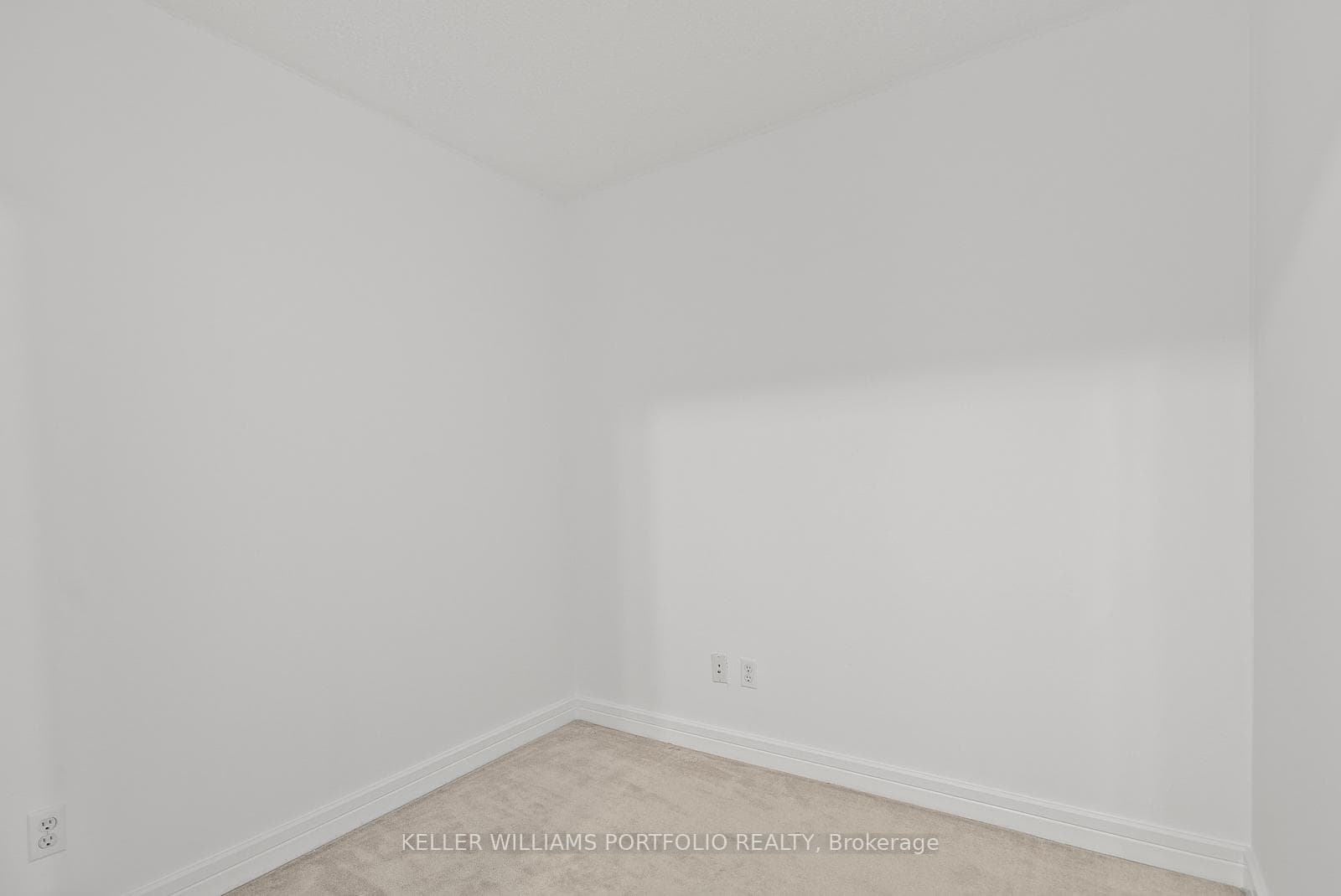 16 Harrison Garden Boulevard Unit 312 photo 6