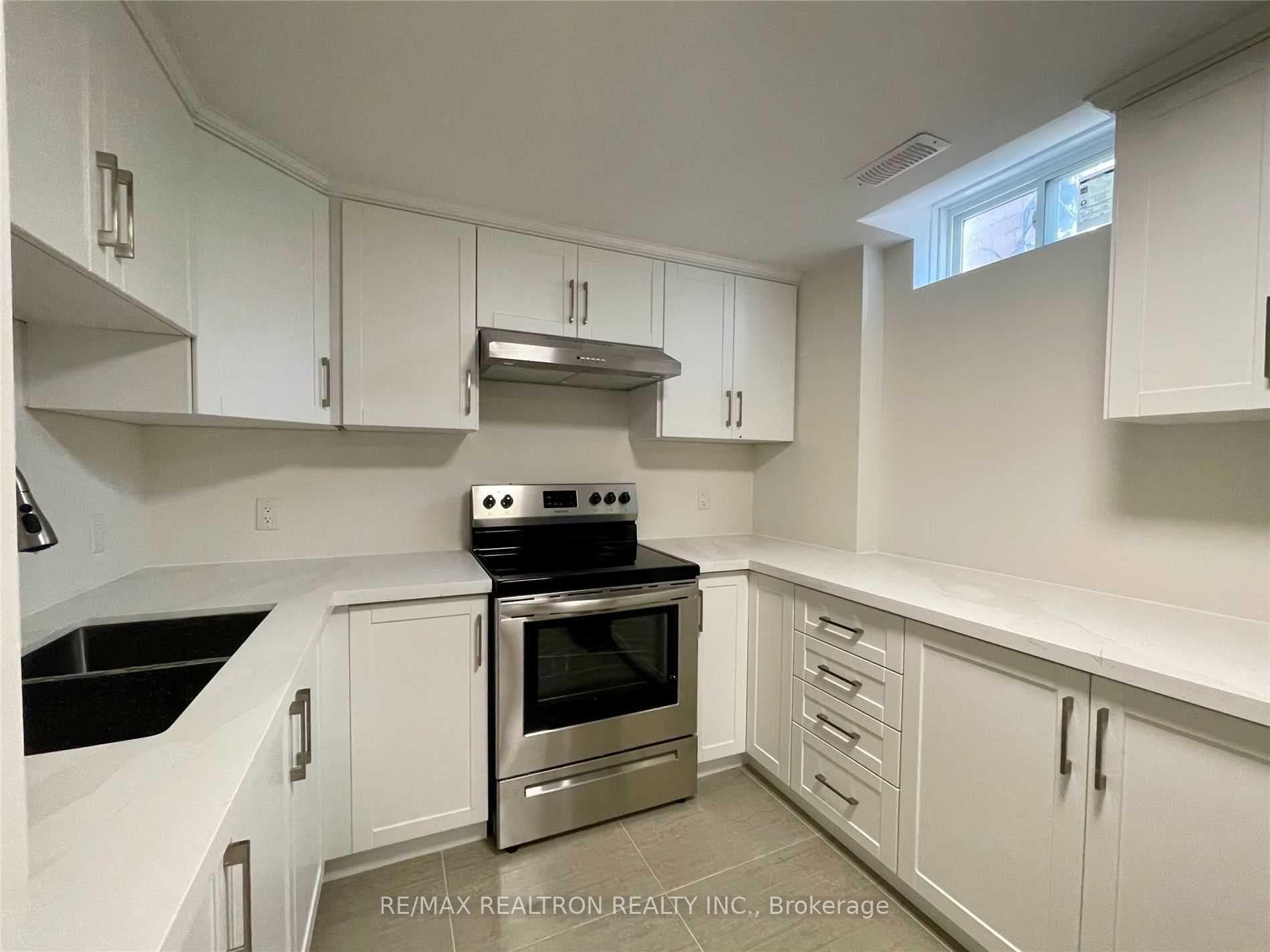 31 Keeble Crescent Unit Bsmt photo 5