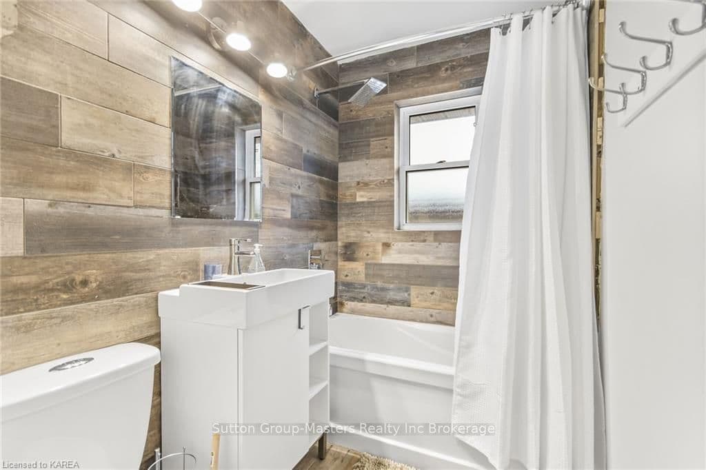 463 ABDO Crescent photo 17
