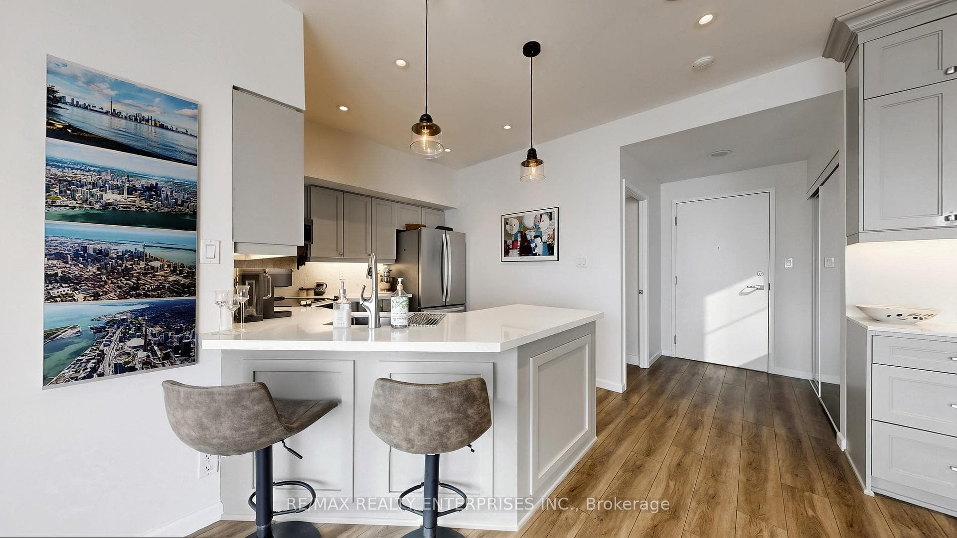 230 Queens Quay Unit 2816 photo 11