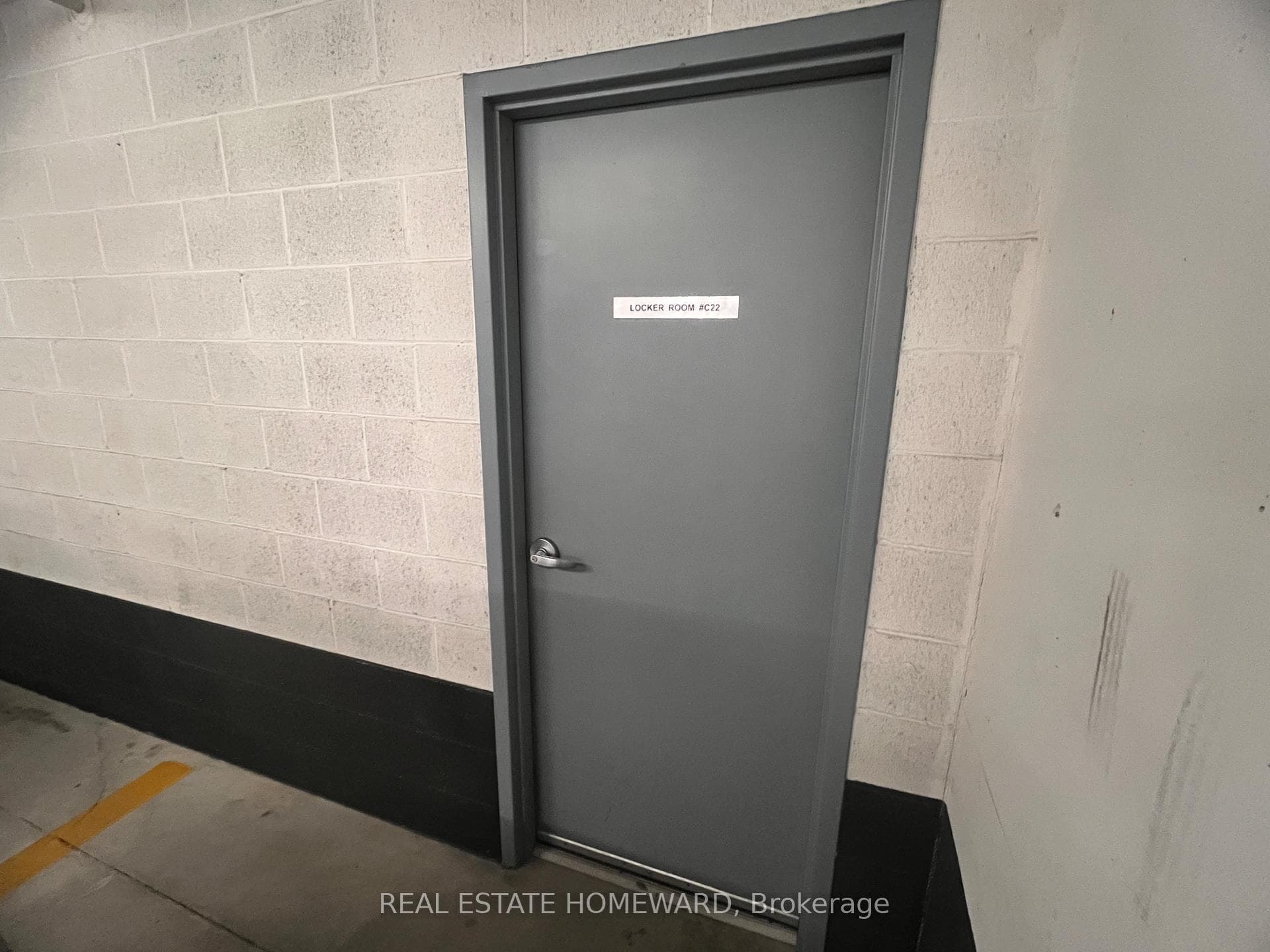 410 Queens Quay Unit 413 photo 29