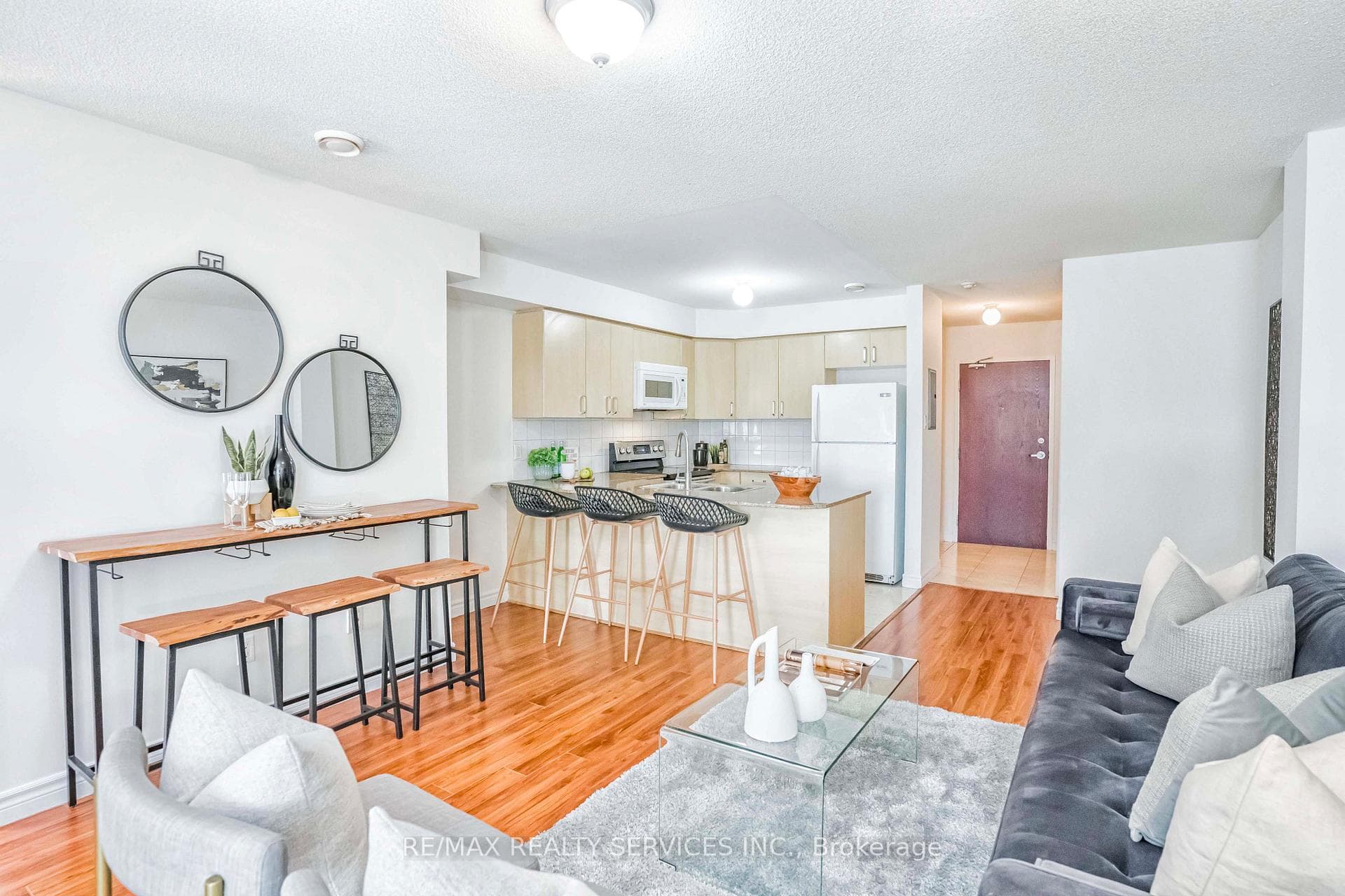 7405 Goreway Drive Unit 301 photo 15