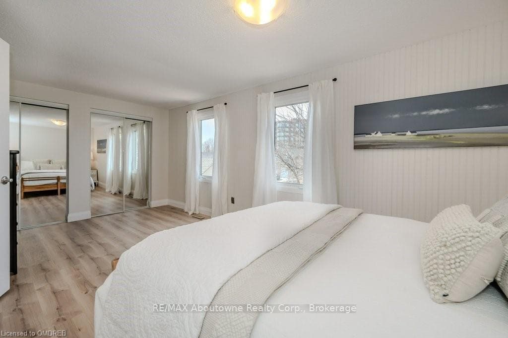 1274 BARBERRY N/A photo 17