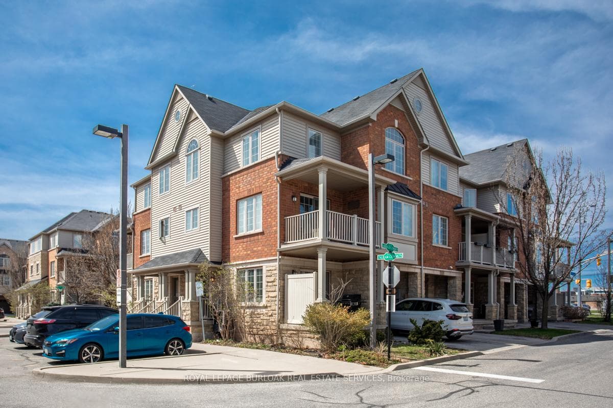 624 Garibaldi Common N/A photo 3