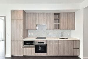 85 Mcmahon Drive Unit 2505 photo 5