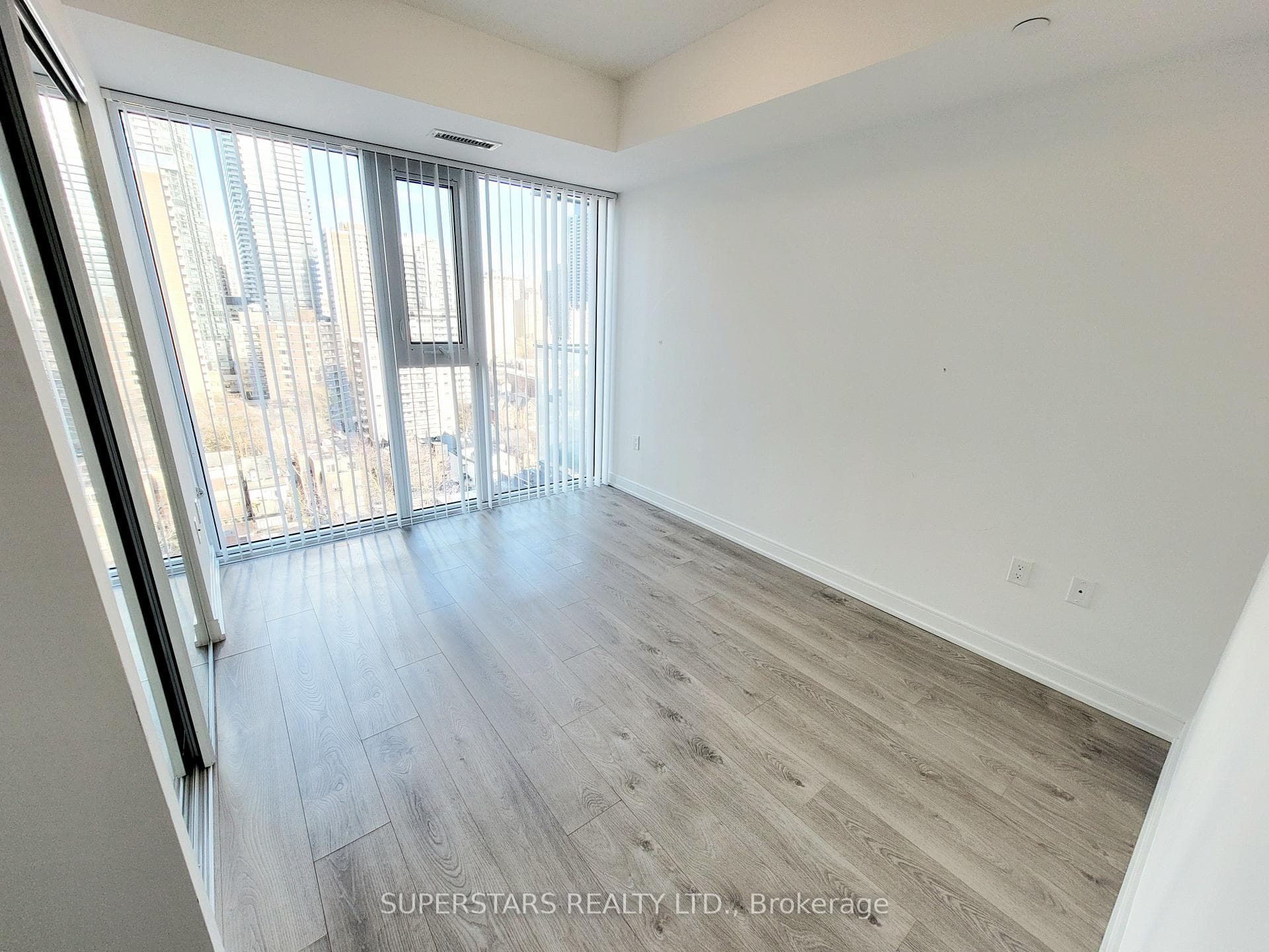 50 Wellesley Street Unit 1803 photo 8