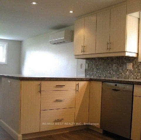 27 Fortieth Street Unit Lower photo 4