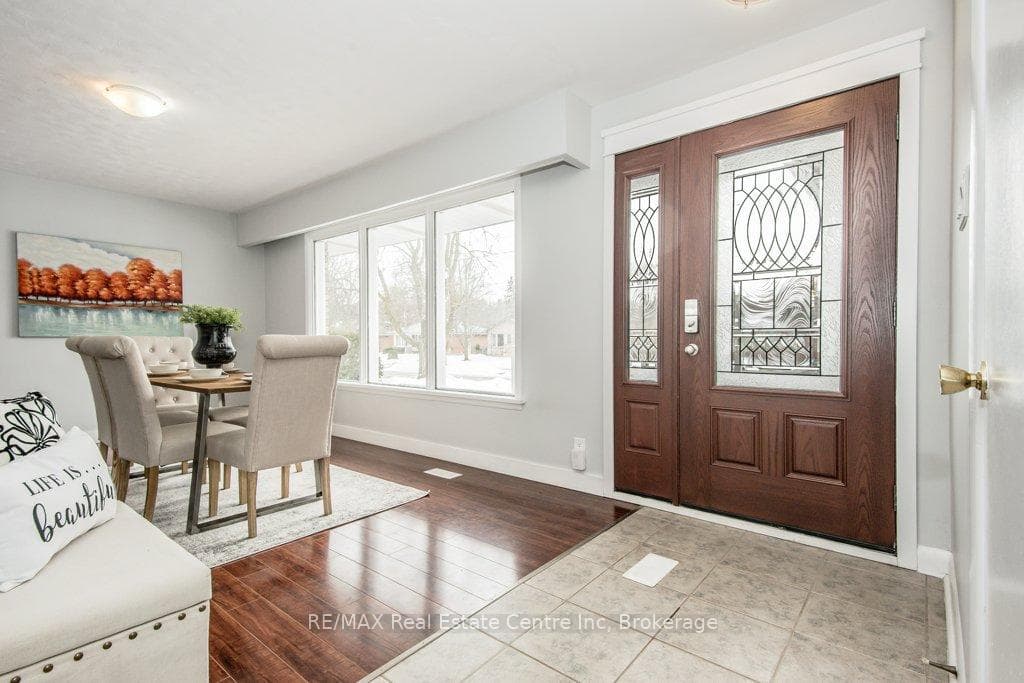 31 Sunnylea Crescent photo 4