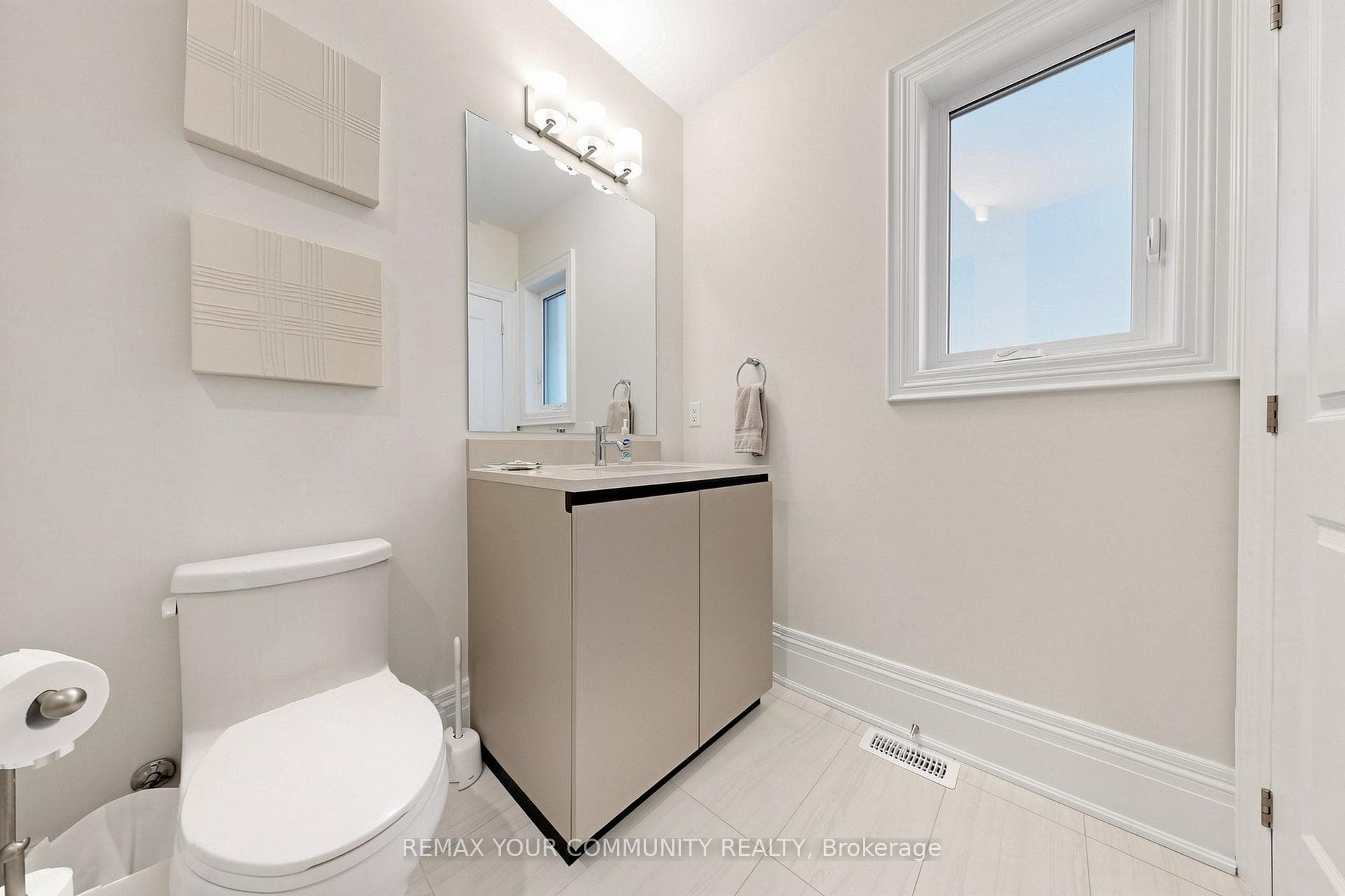 60 Royal Hill Court photo 24