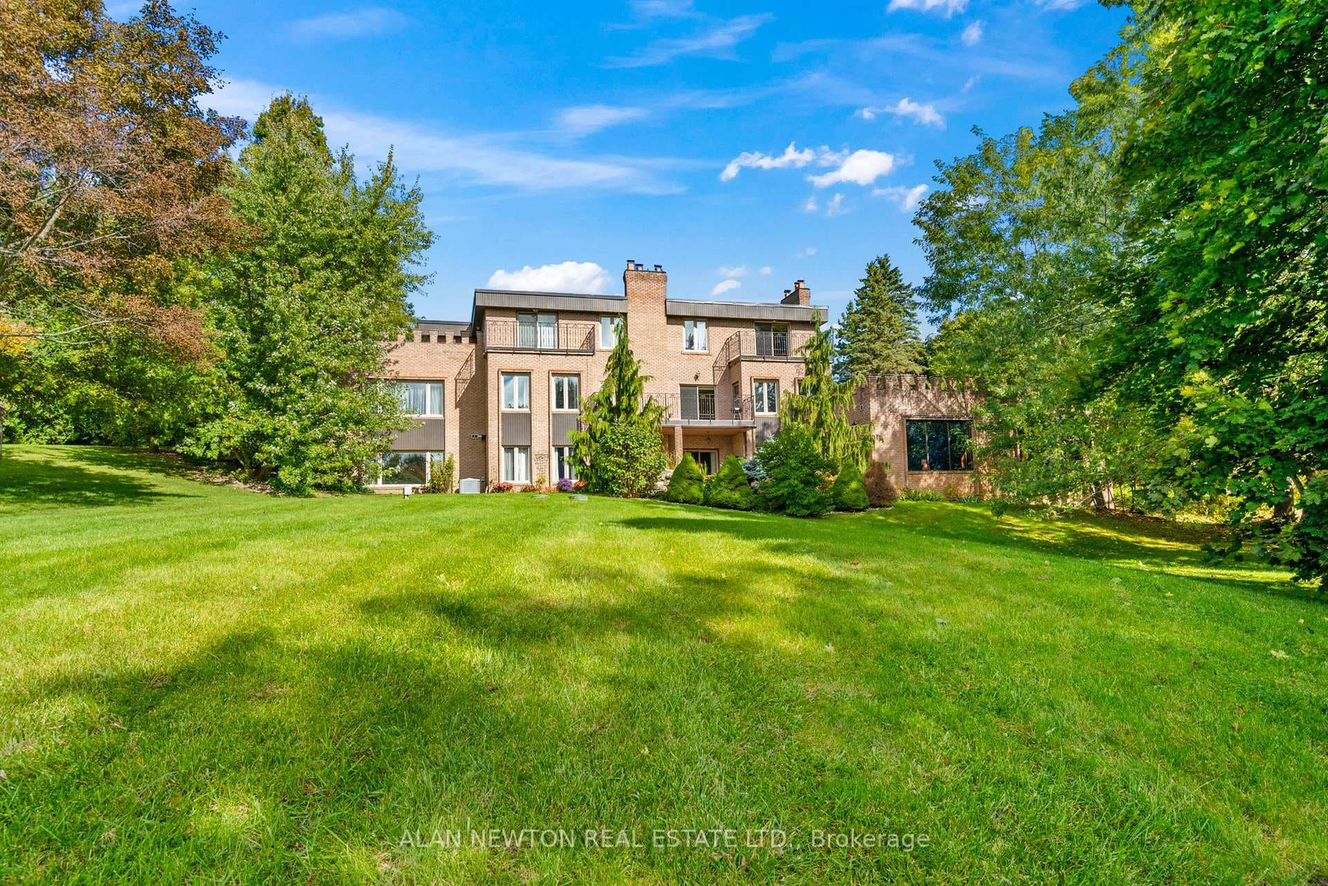 12 Blueberry Lane photo 6