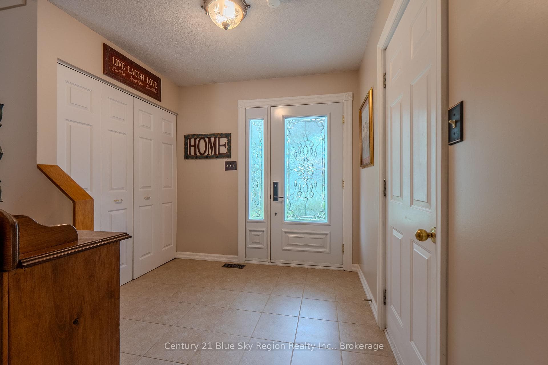 87 Labreche Drive photo 4