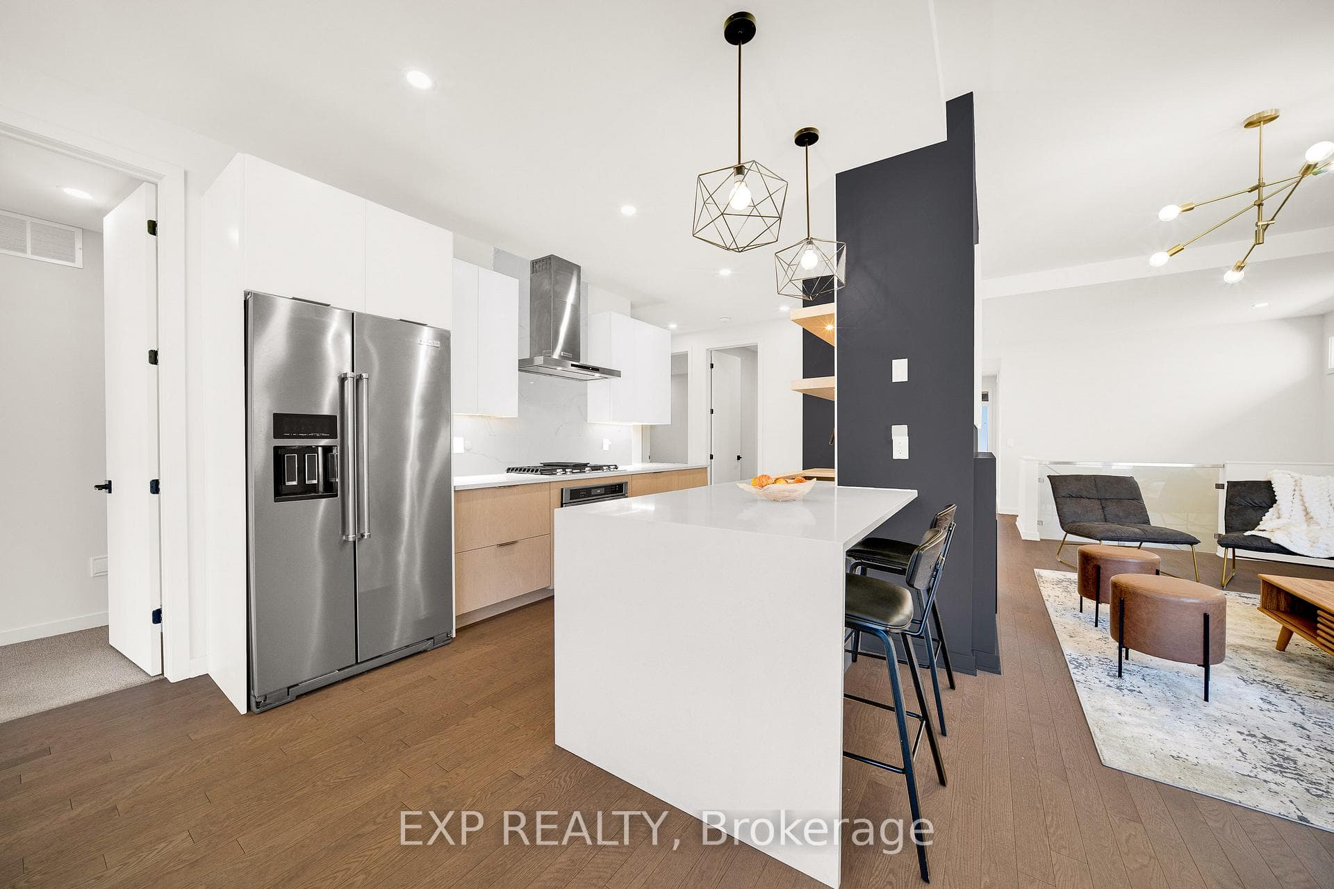 708 Wooler Place photo 6