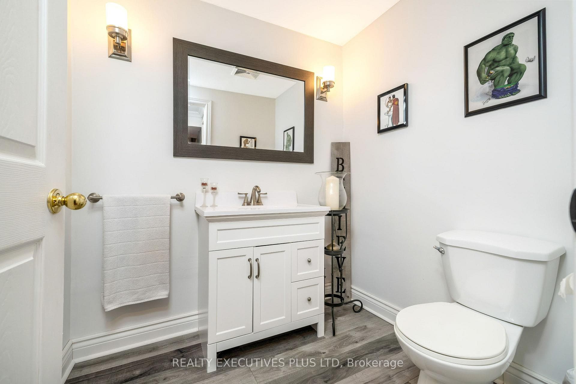 56 Dinnick Crescent photo 30