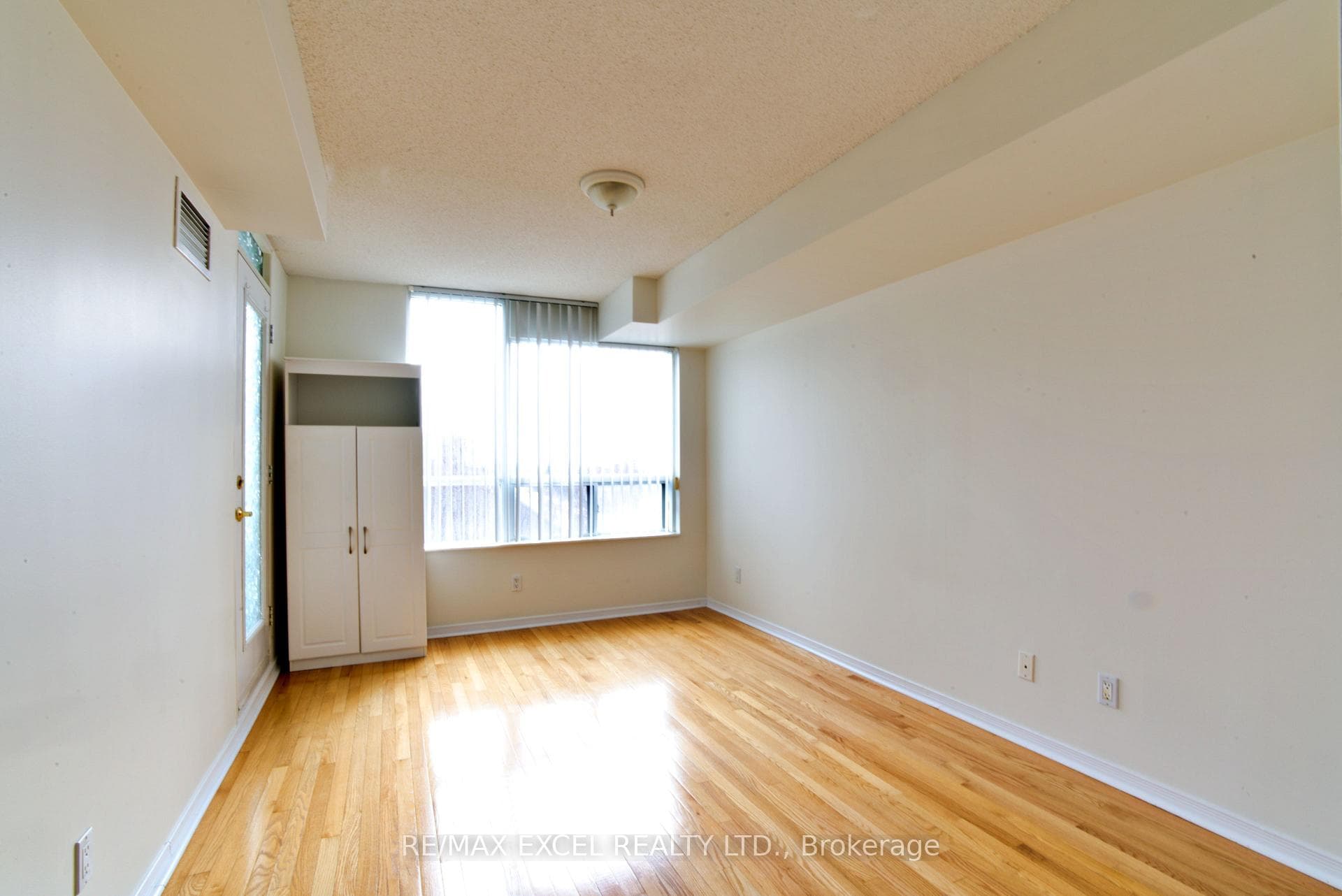19 Northern Heights Drive Unit 410 photo 23