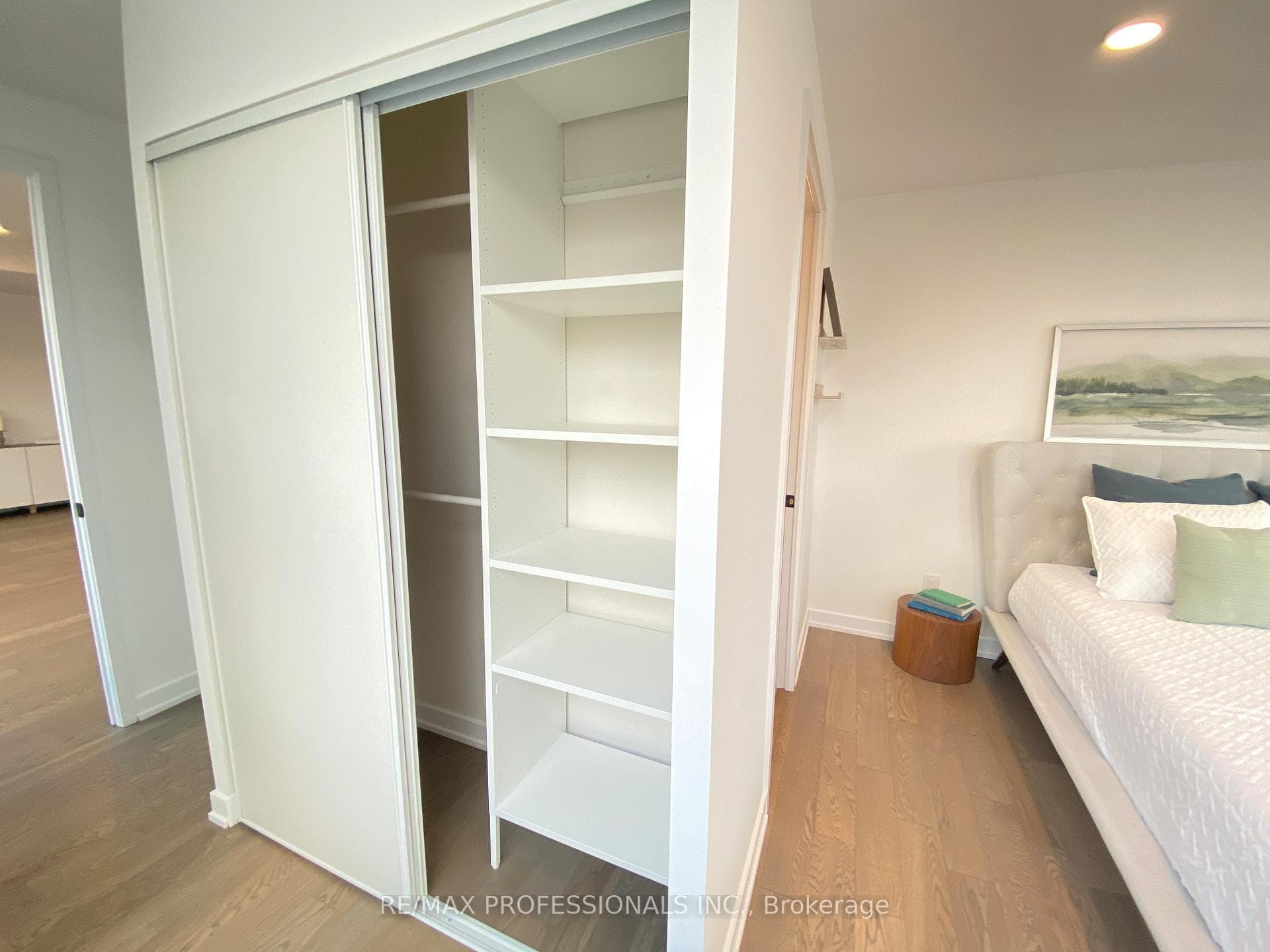 1350 Kingston Road Unit 208 photo 21