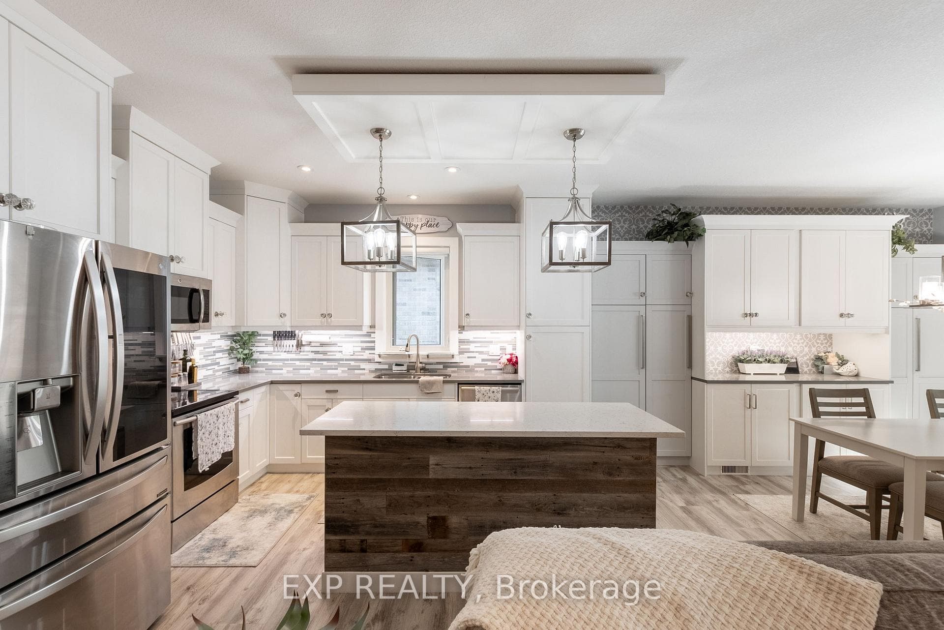 72 Kemp Crescent photo 14