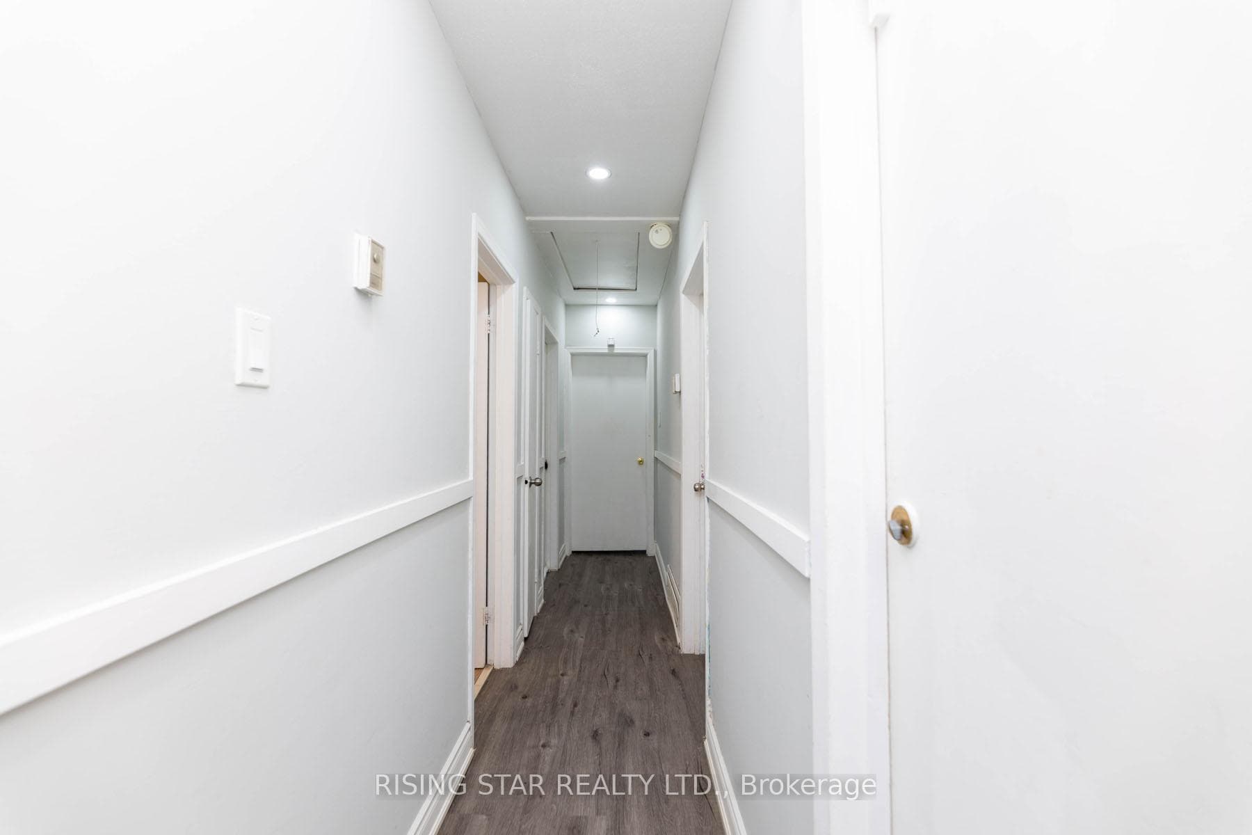 5 Tinton Crescent photo 8