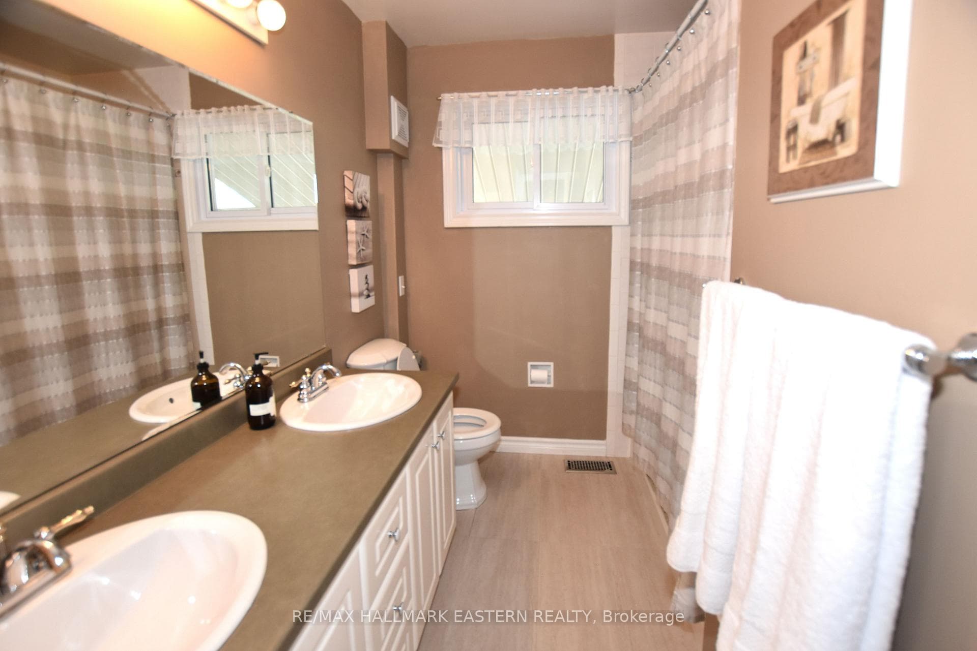 1197 Trentway Vista N/A photo 15