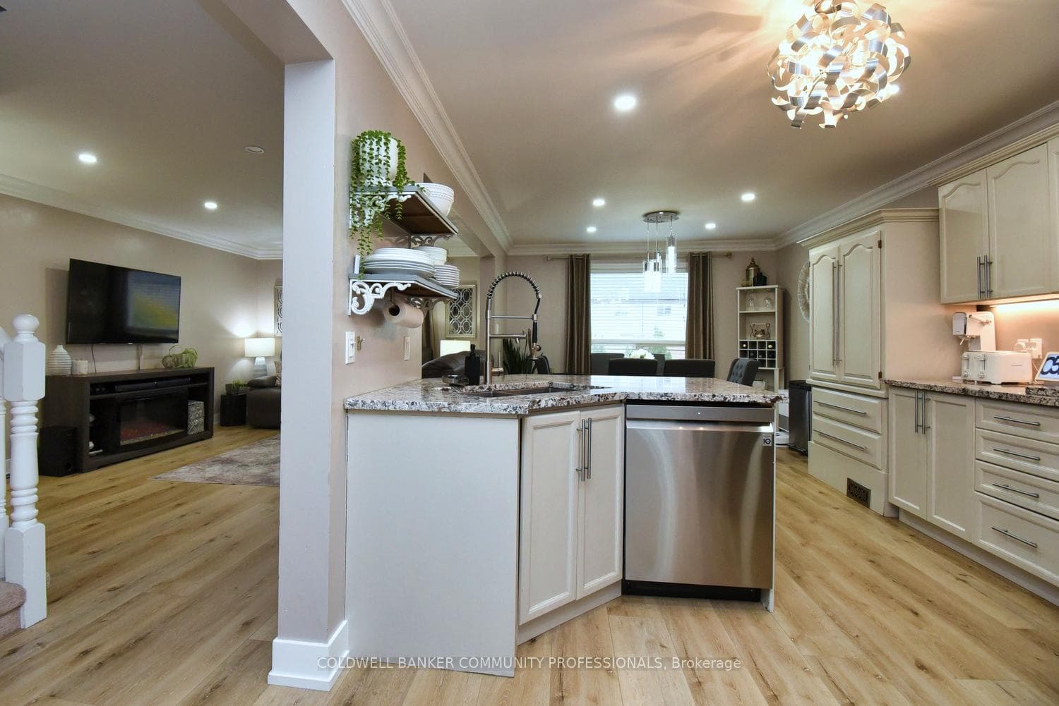 159 Thames Way photo 20