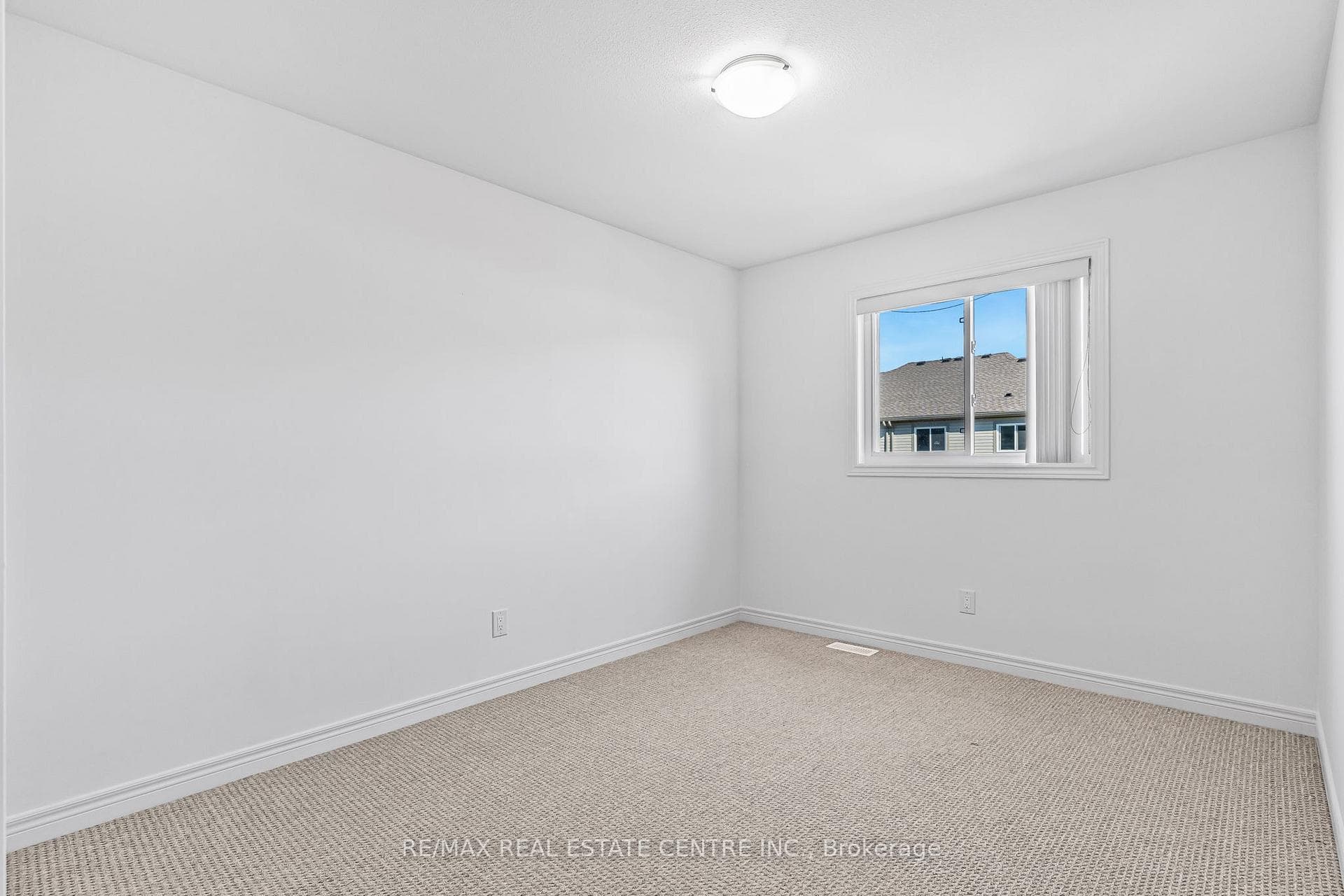 206 Heron Street photo 27