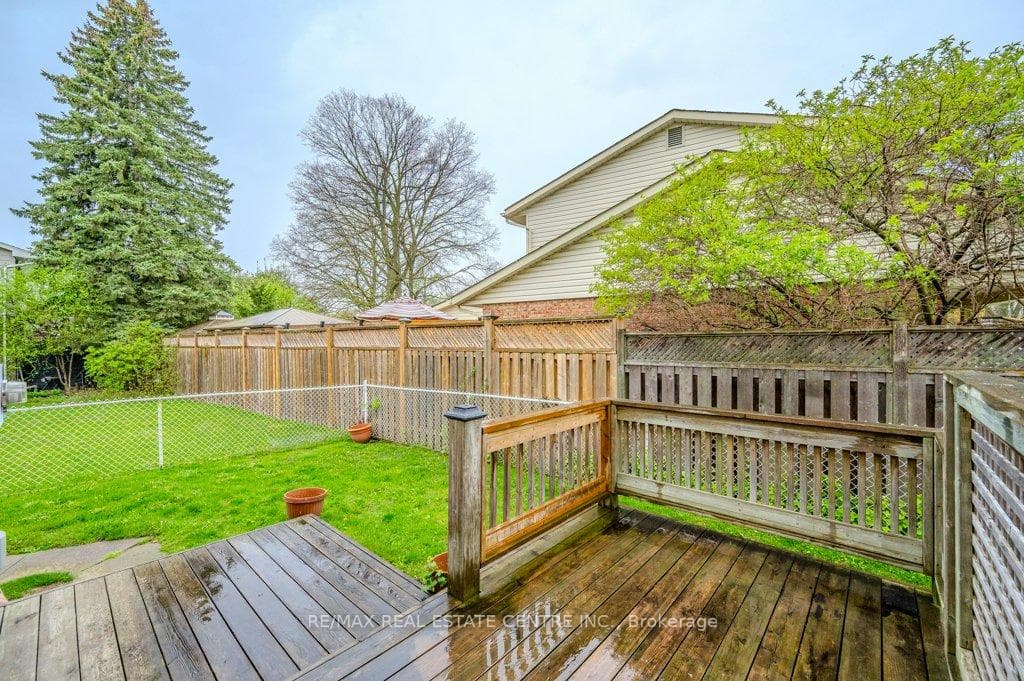 46 Penrose Avenue photo 33