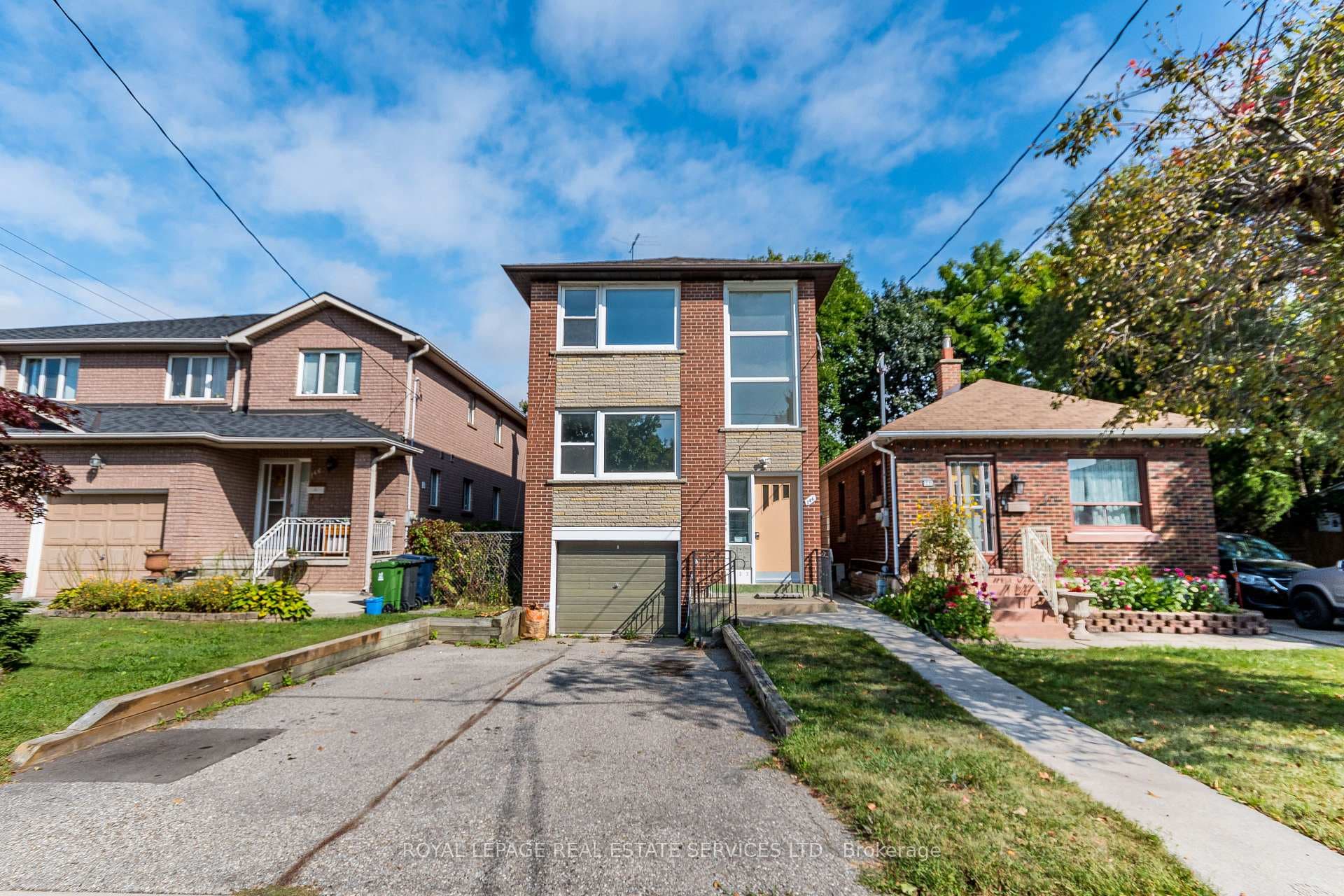 144 Lake Crescent Unit Bsmt photo 1